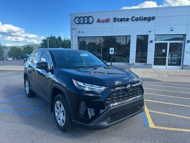 2025 Toyota RAV4 LE — photo 1 of 16