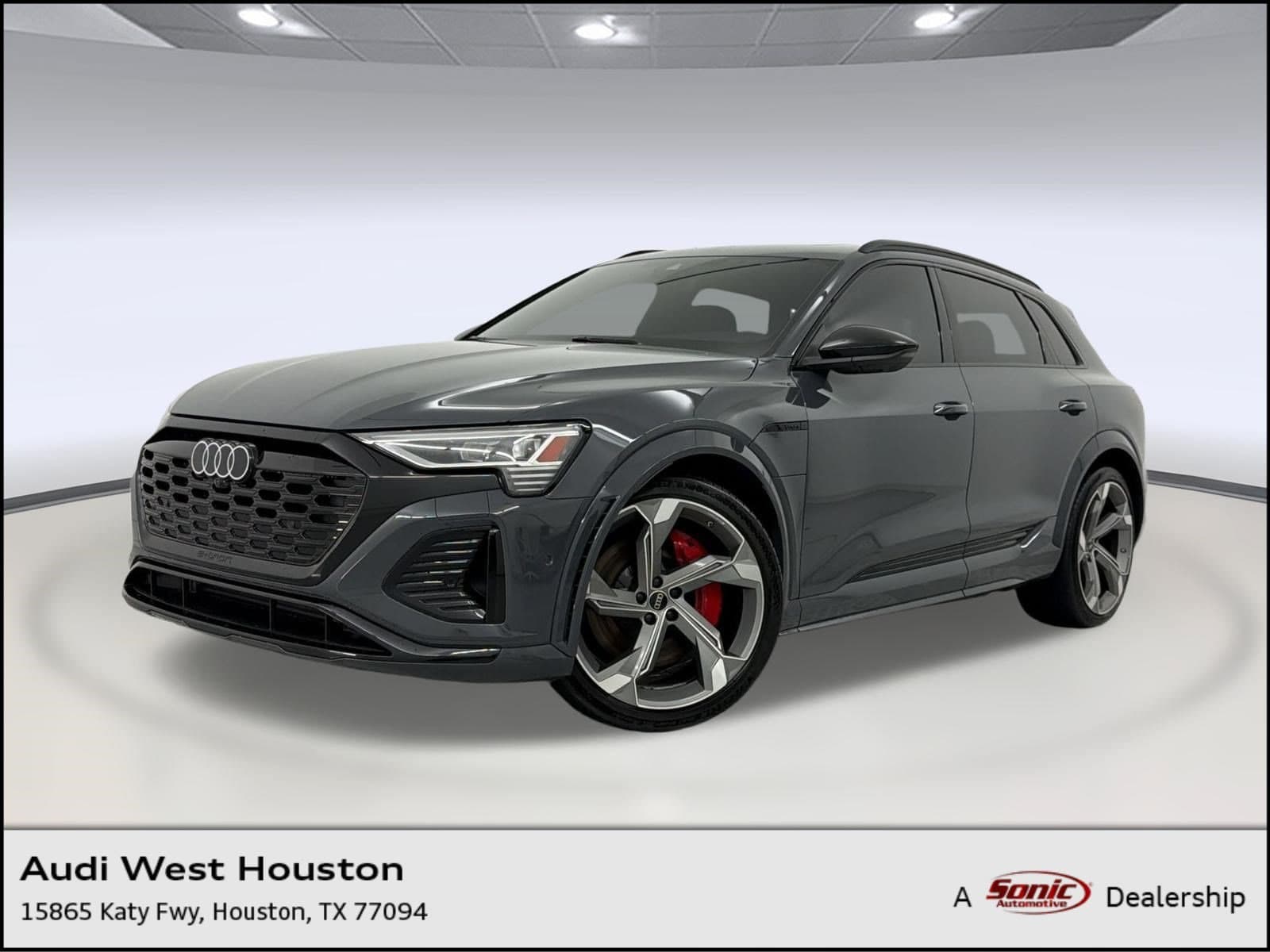 2024 Audi SQ8 e-tron Premium Plus — photo 1 of 31