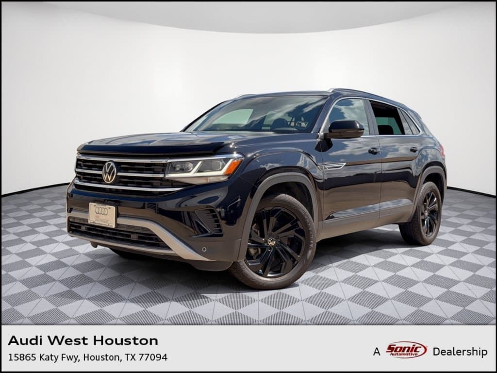 2021 Volkswagen Atlas Cross Sport 2.0T SEL — photo 1 of 31