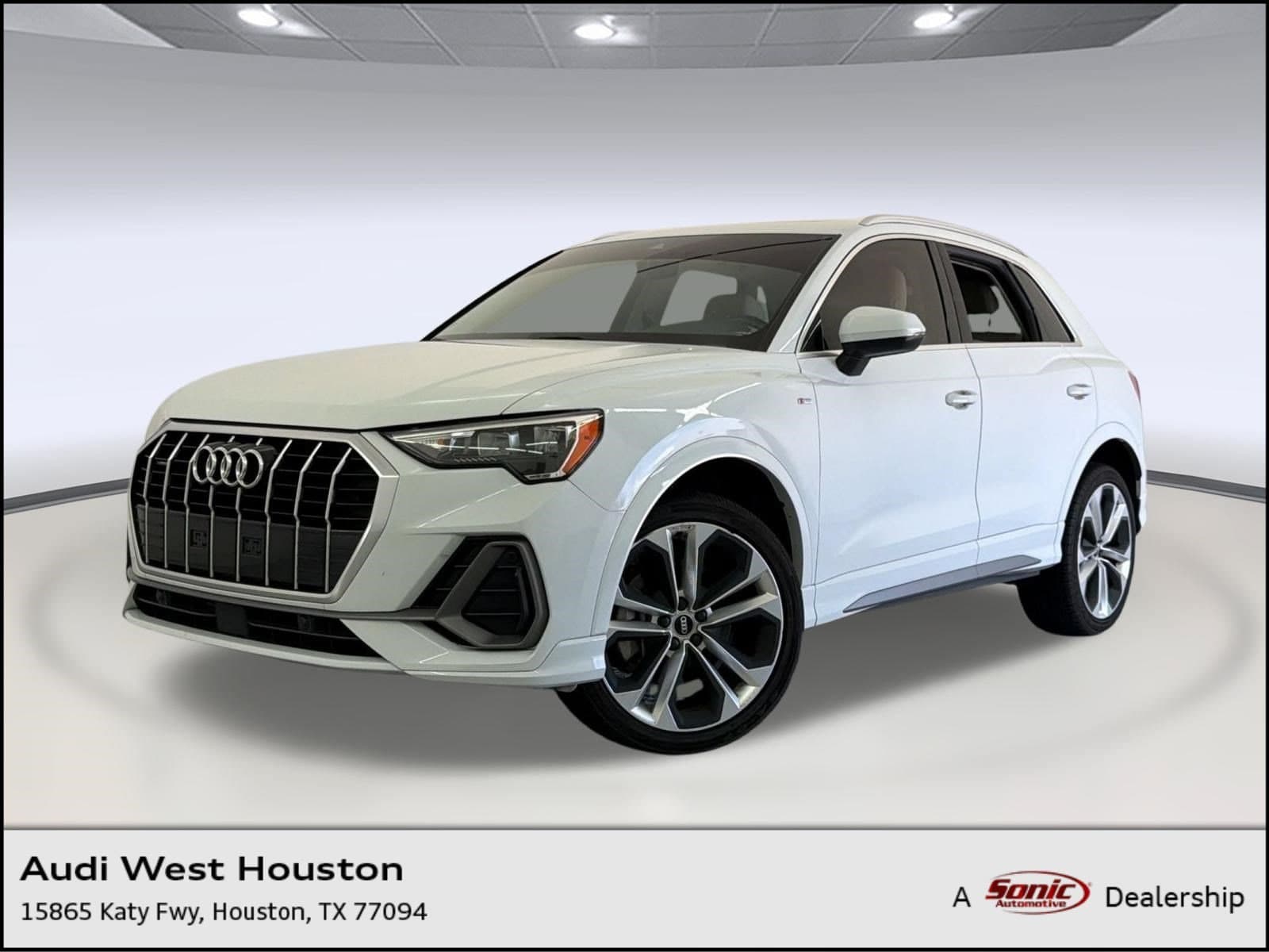 2021 Audi Q3 S line Premium — photo 1 of 30