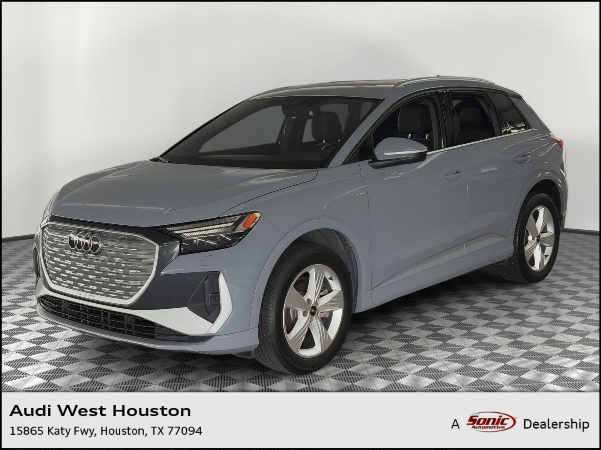2023 Audi Q4 e-tron Prestige — photo 1 of 27