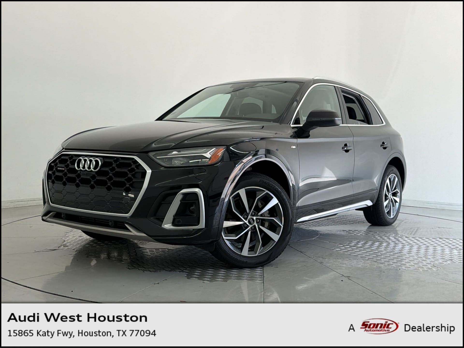 2023 Audi Q5 S line Premium Plus — photo 1 of 31