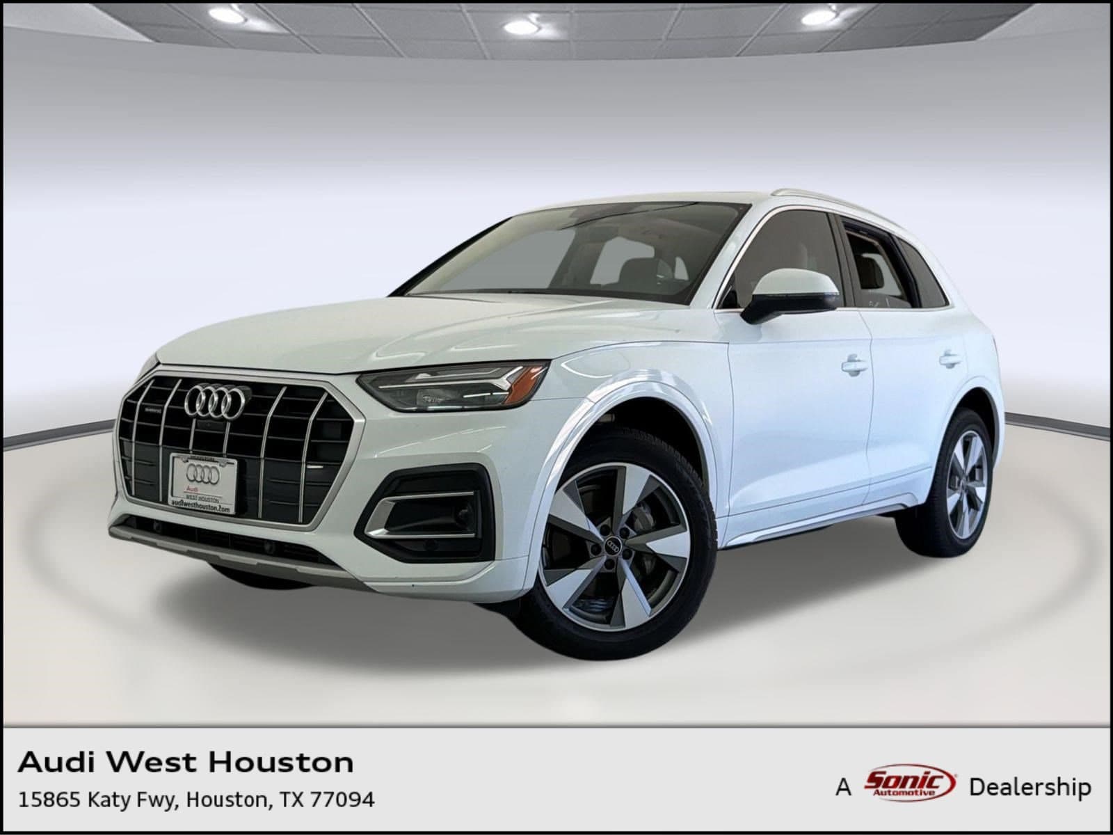 2023 Audi Q5 Premium Plus — photo 1 of 31