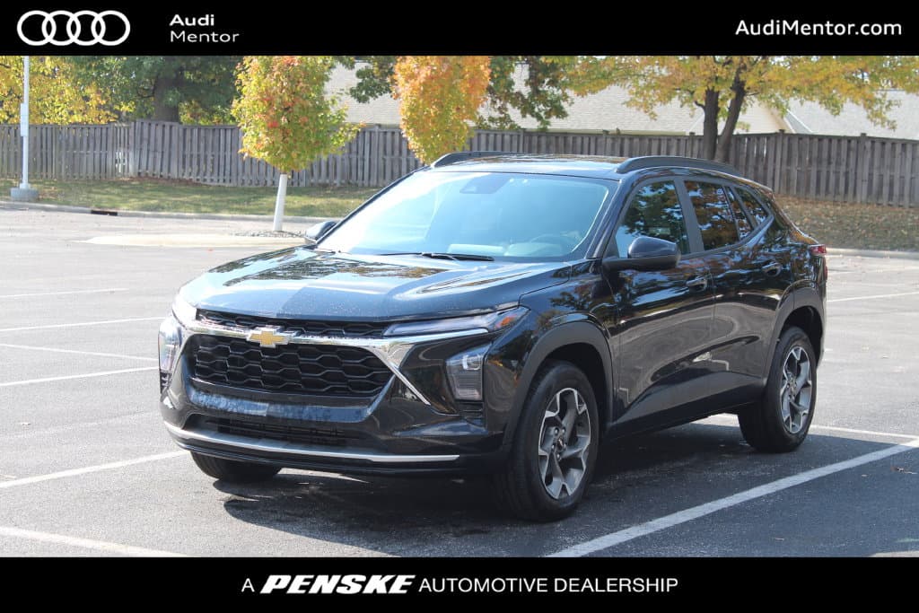 2024 Chevrolet Trax LT — photo 1 of 20