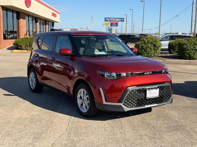 2025 Kia Soul LX — photo 1 of 20