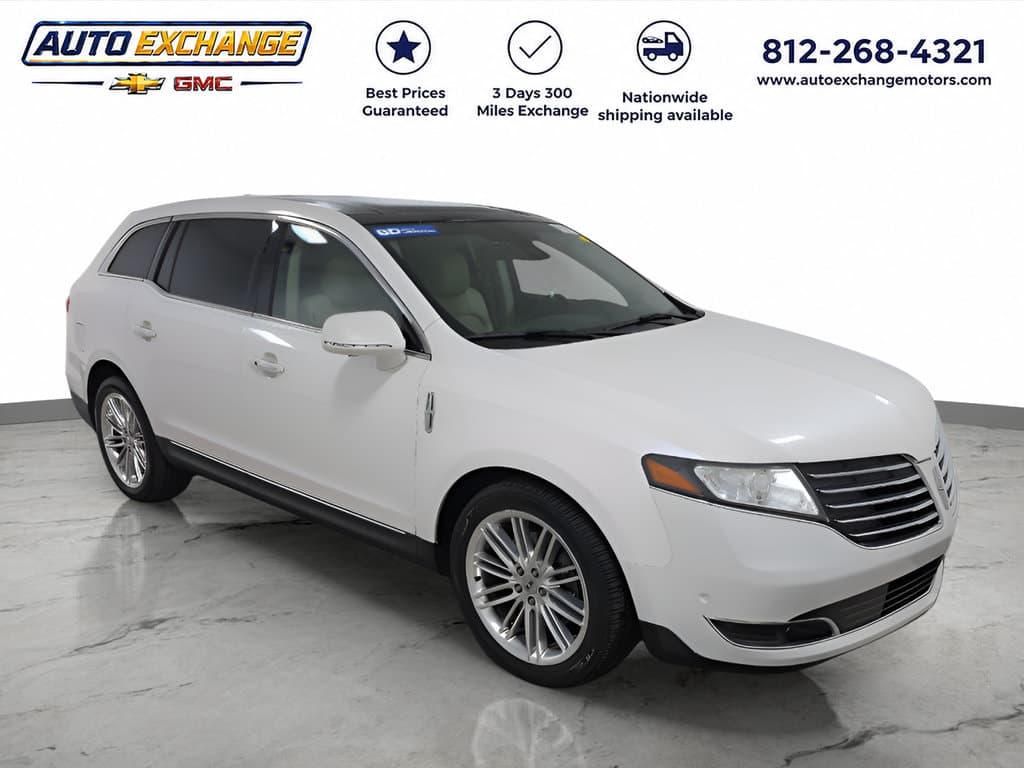 2018 Lincoln MKT Reserve — photo 1 of 17