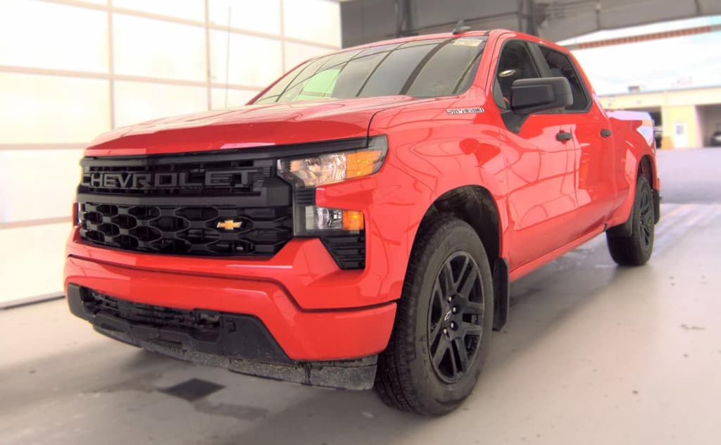 2024 Chevrolet Silverado 1500 Custom — photo 1 of 6