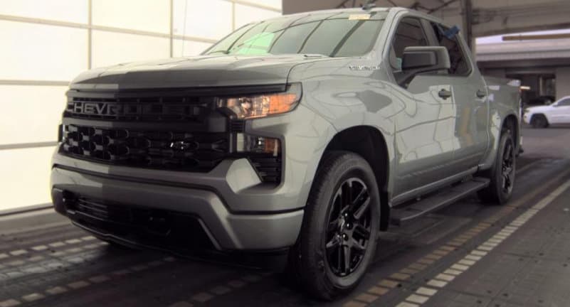 2026 Chevrolet Silverado 1500 Custom — photo 1 of 7