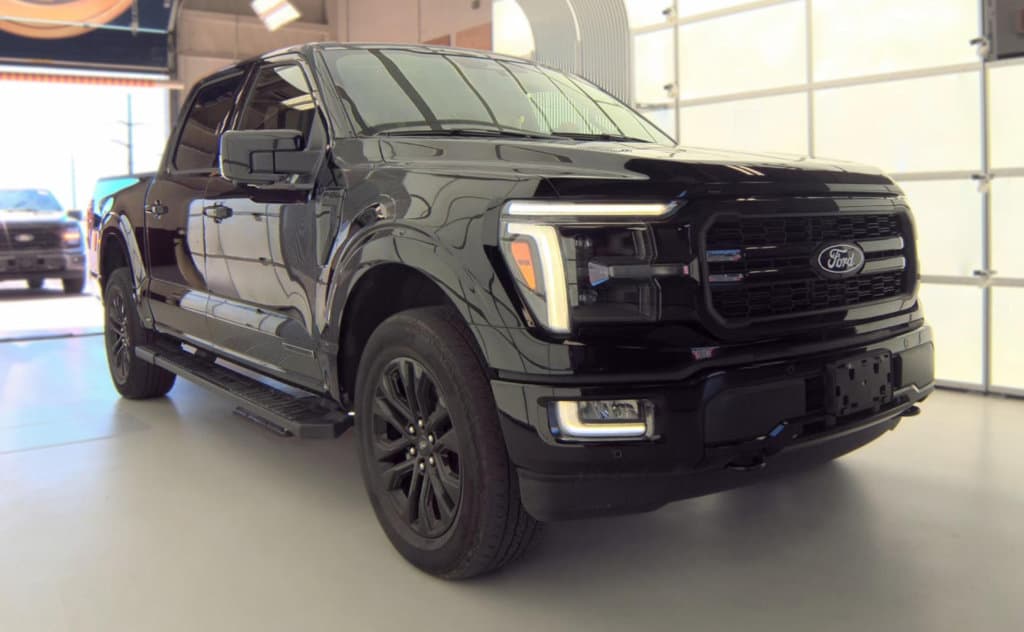 2024 Ford F-150 LARIAT — photo 1 of 8