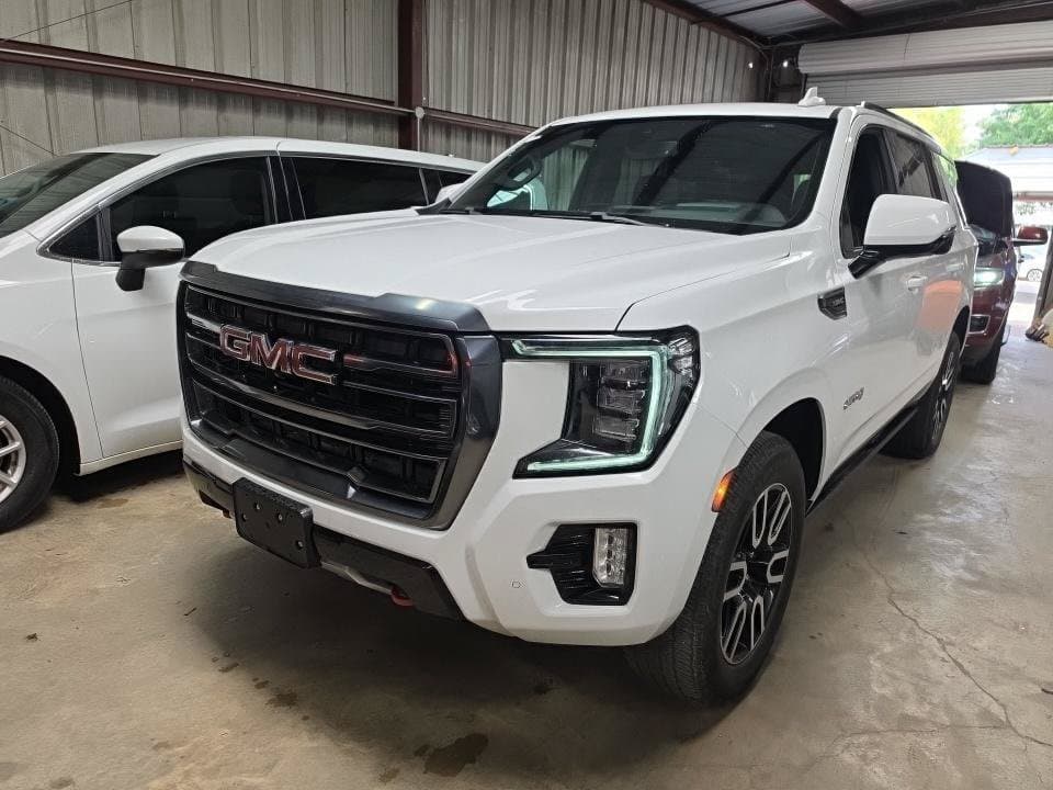 2022 GMC Yukon AT4 — photo 1 of 20