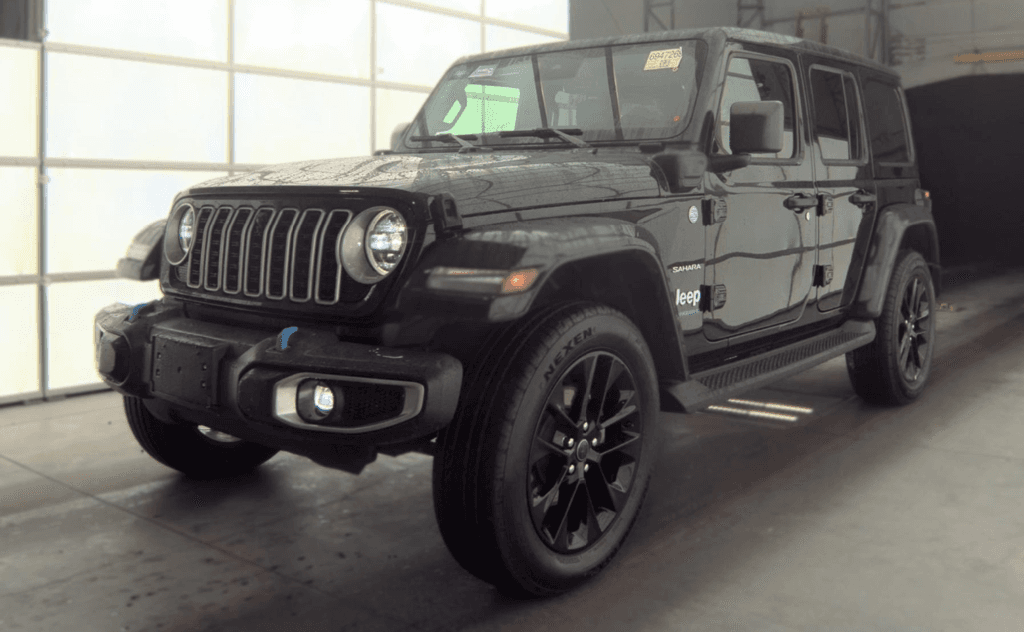 2024 Jeep Wrangler Base — photo 1 of 4