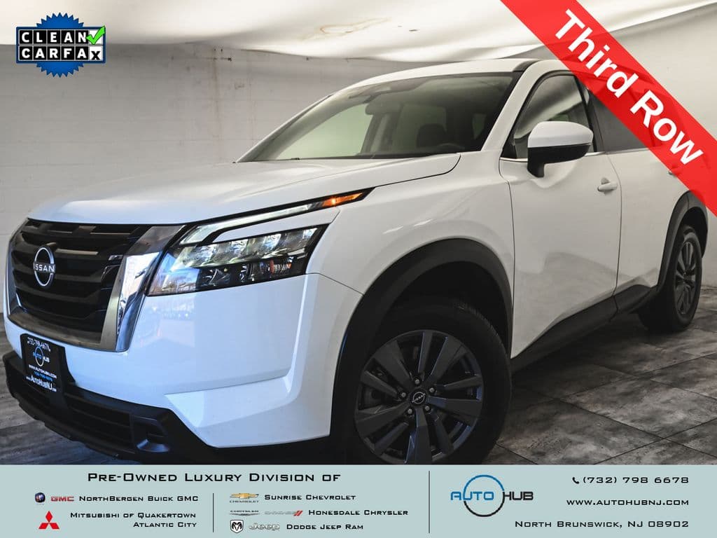 2023 Nissan Pathfinder SV — photo 1 of 37