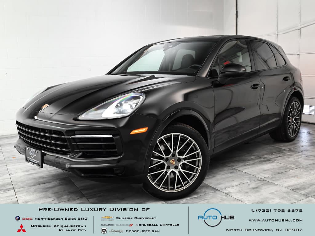 2022 Porsche Cayenne Base — photo 1 of 45