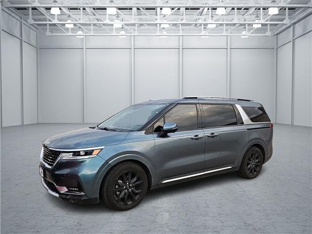 2022 Kia Carnival SX — photo 1 of 2