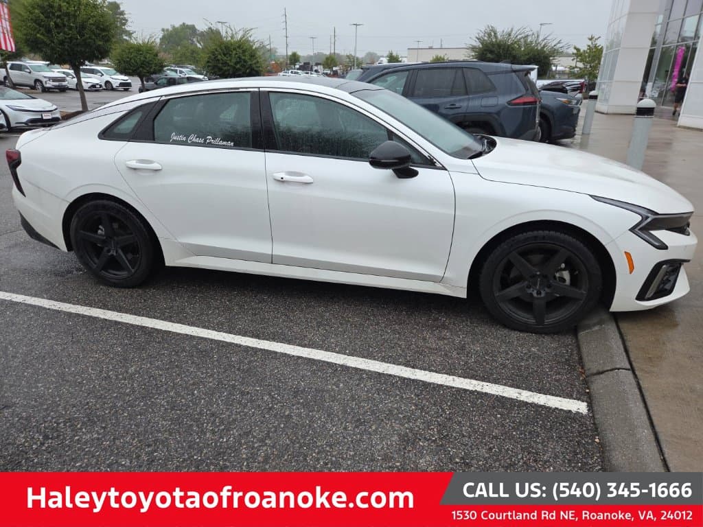 2025 Kia K5 GT-Line — photo 1 of 6