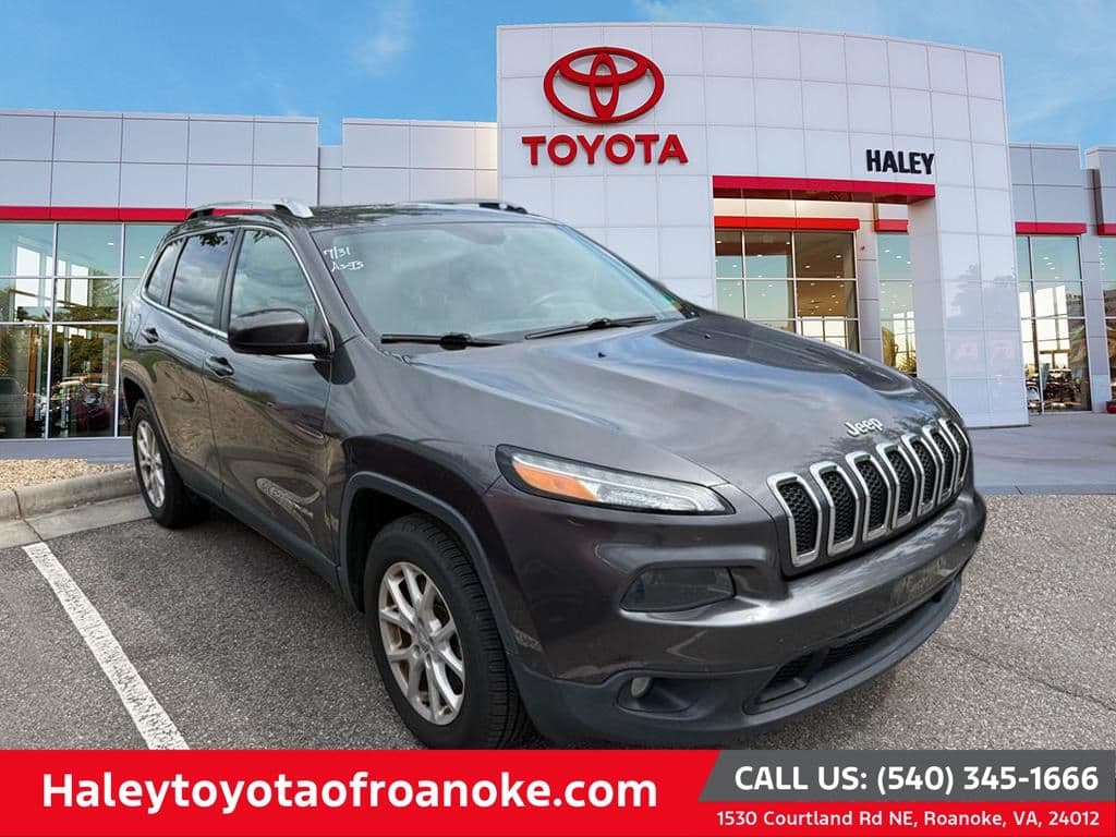 2015 Jeep Cherokee Latitude — photo 1 of 4