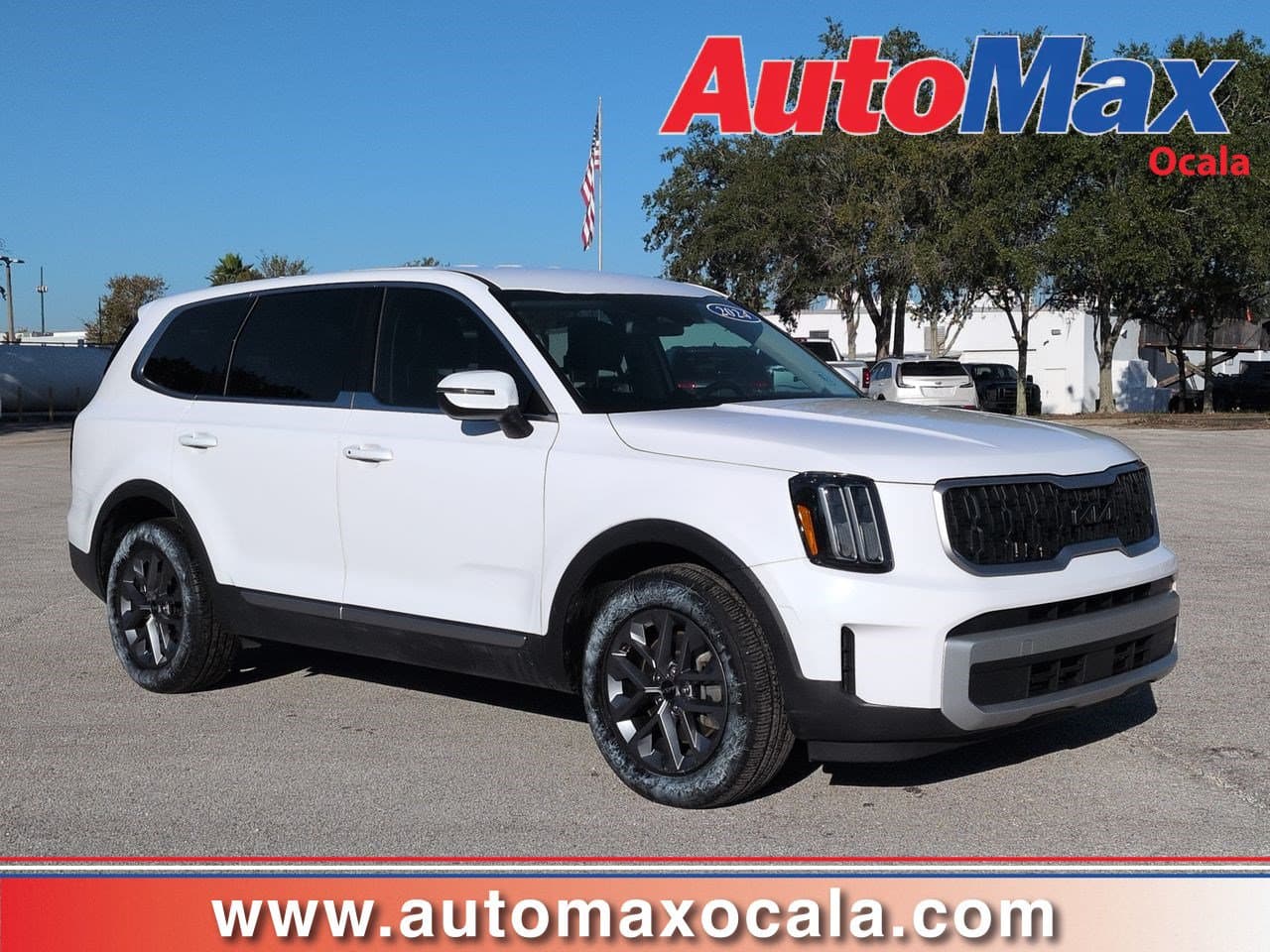 2024 Kia Telluride LX — photo 1 of 28