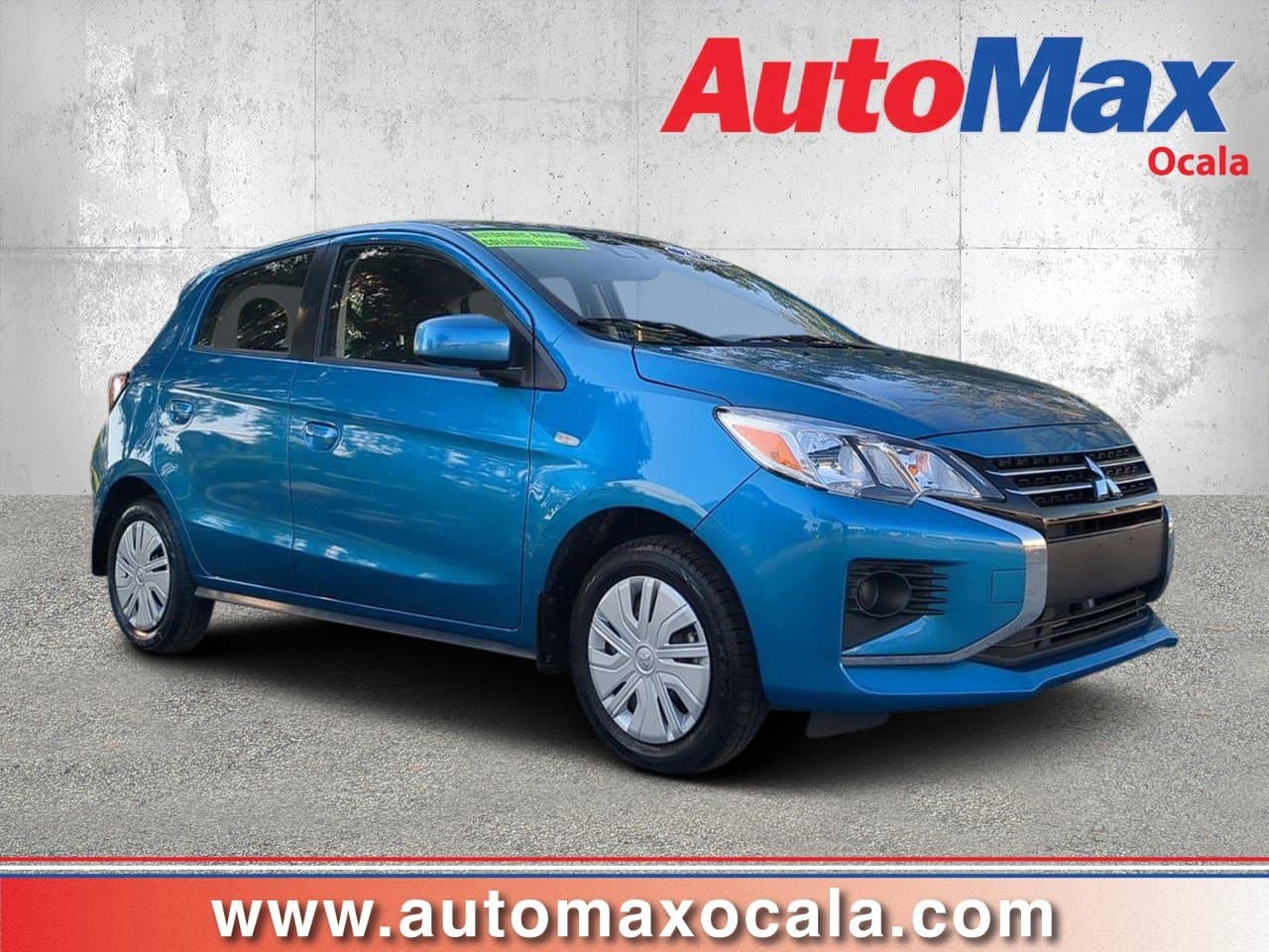 Foto de 2024 Mitsubishi Mirage ES