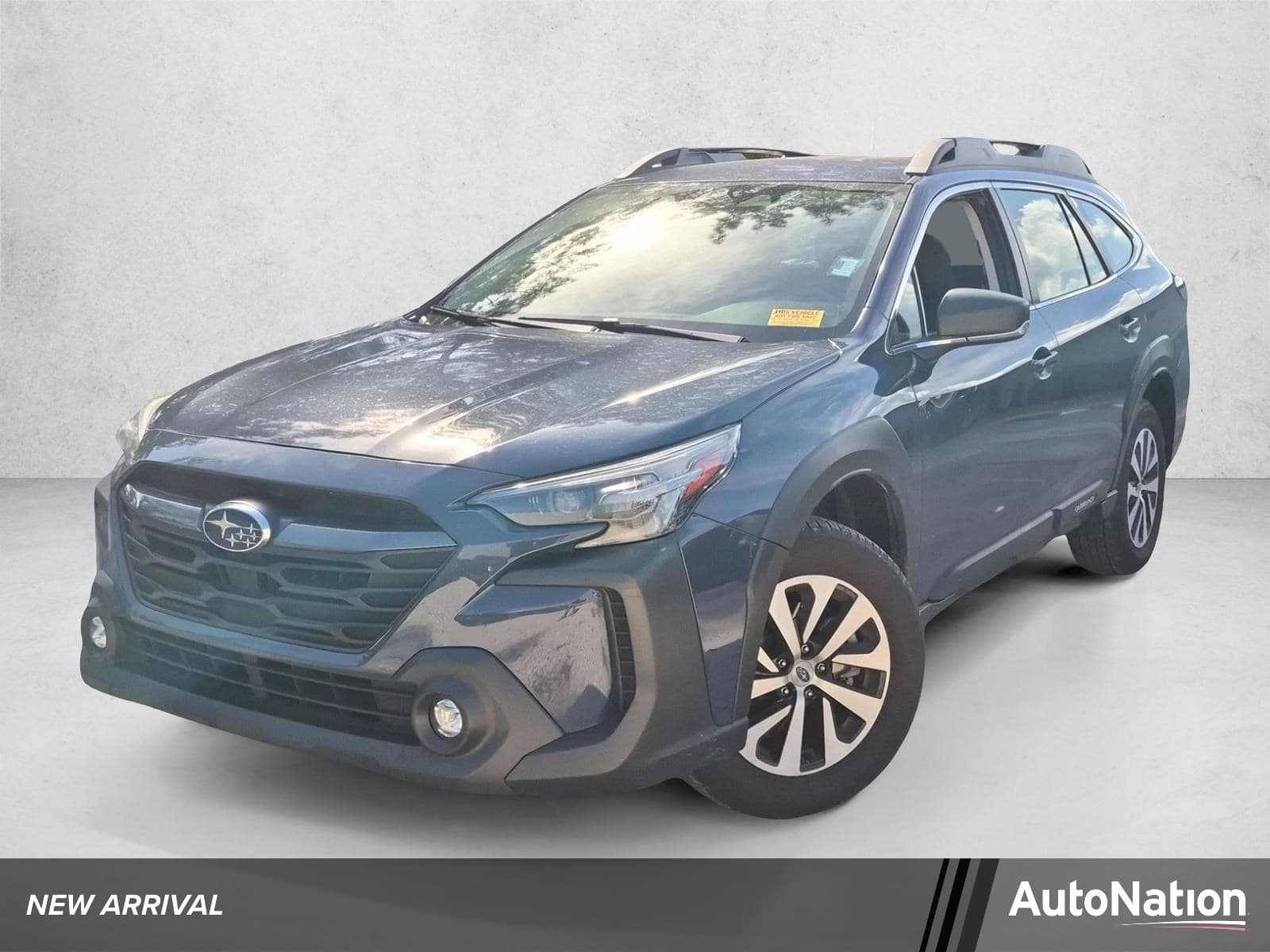 2025 Subaru Outback Base — photo 1 of 17