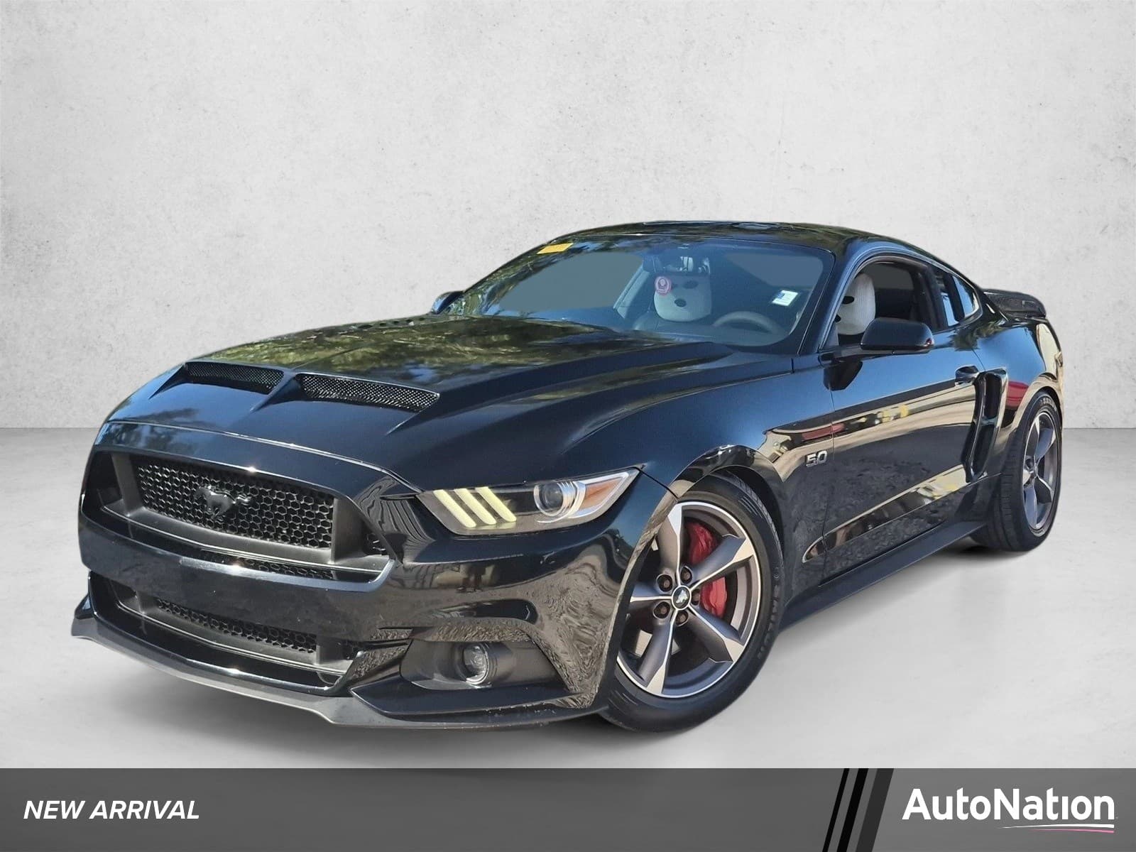2017 Ford Mustang GT — photo 1 of 16