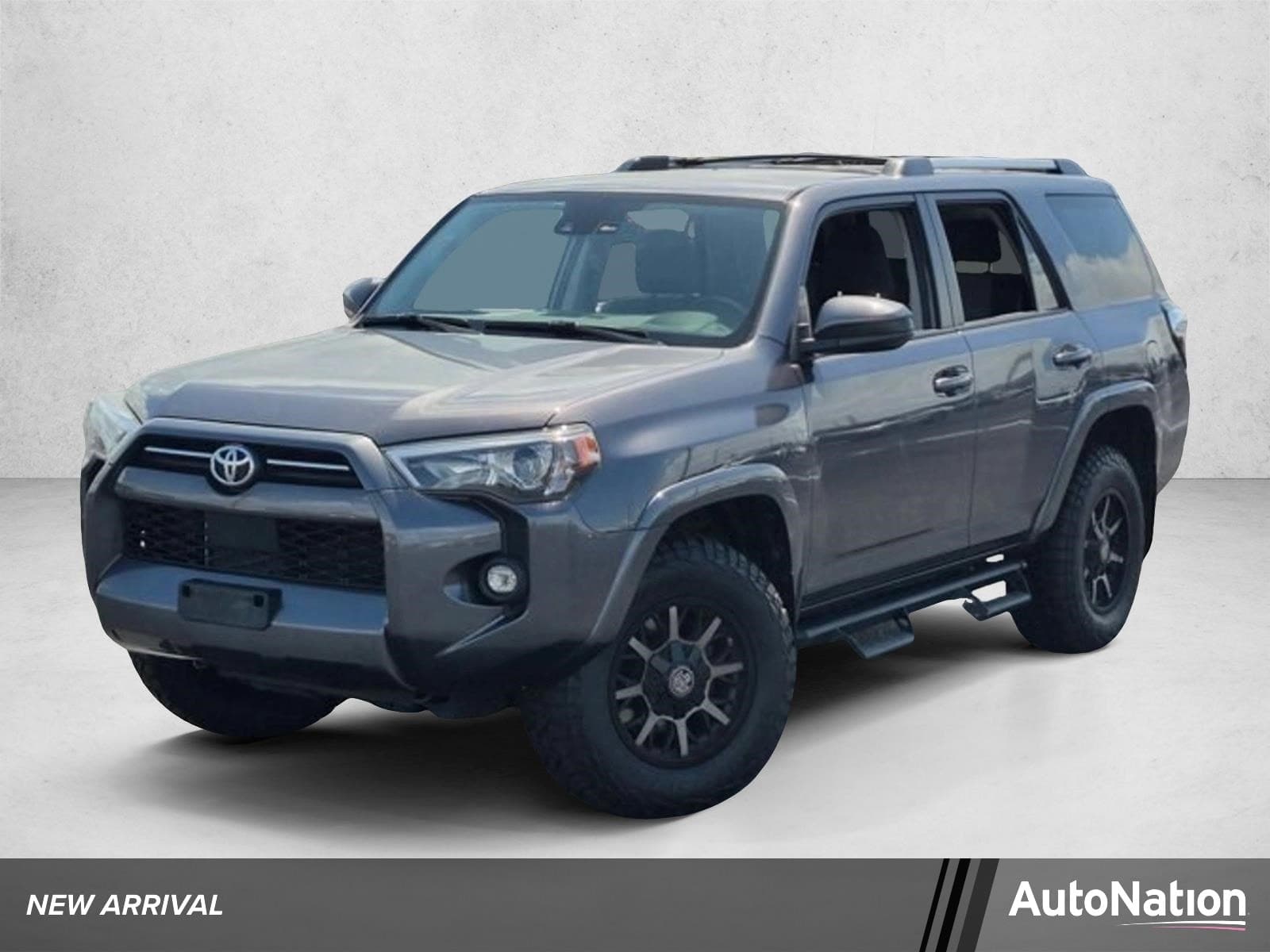 2021 Toyota 4Runner SR5 — photo 1 of 15
