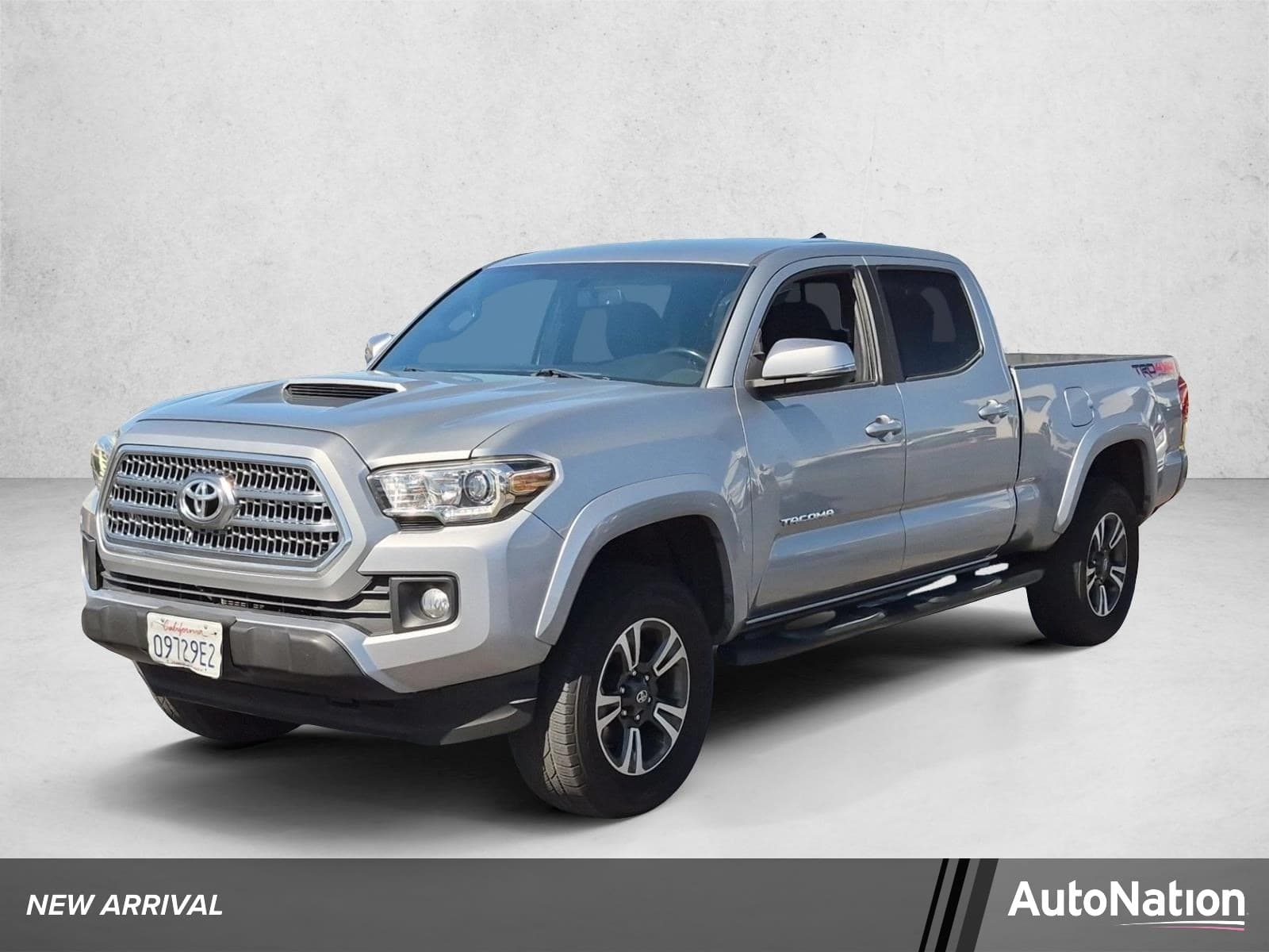 2017 Toyota Tacoma Base — photo 1 of 15