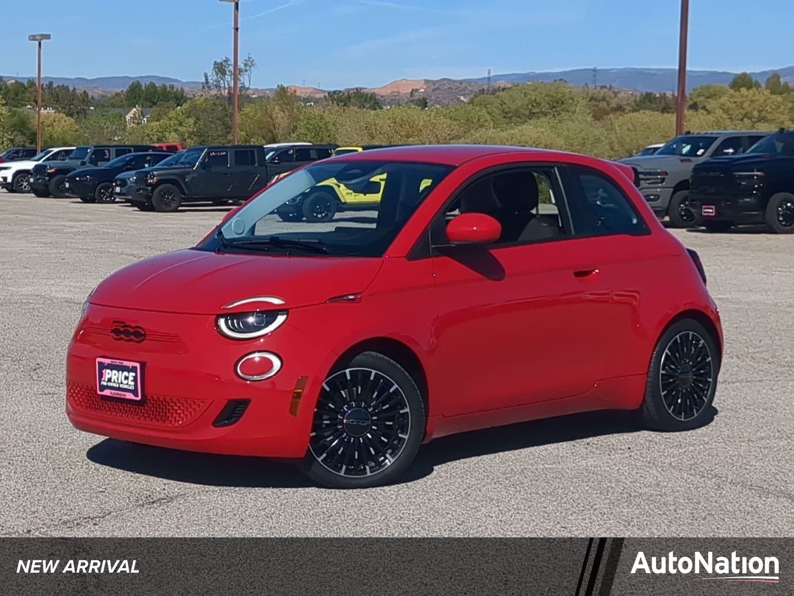2024 Fiat 500e INSPI(RED) — photo 1 of 25