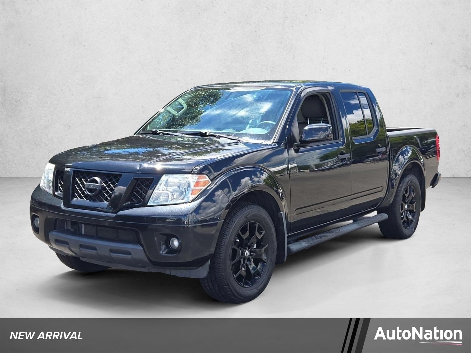 2020 Nissan Frontier SV — photo 1 of 24