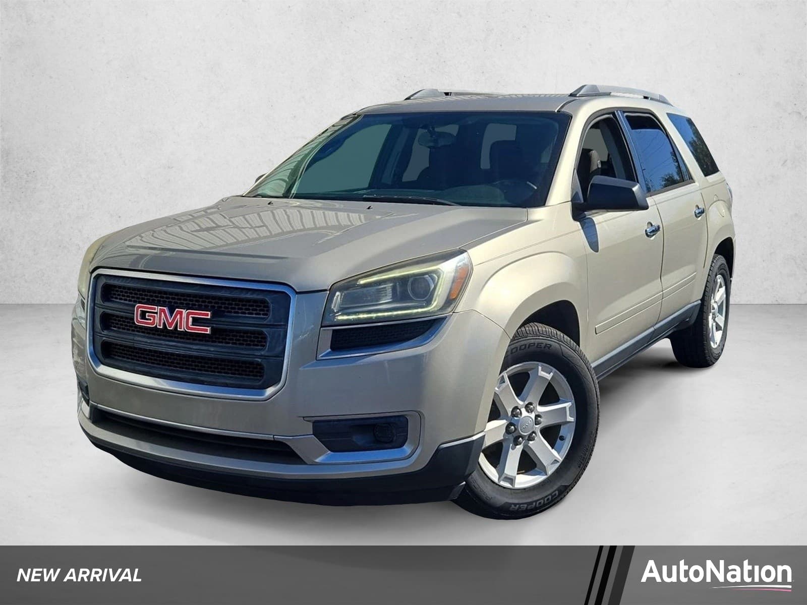 2015 GMC Acadia SLE — photo 1 of 15