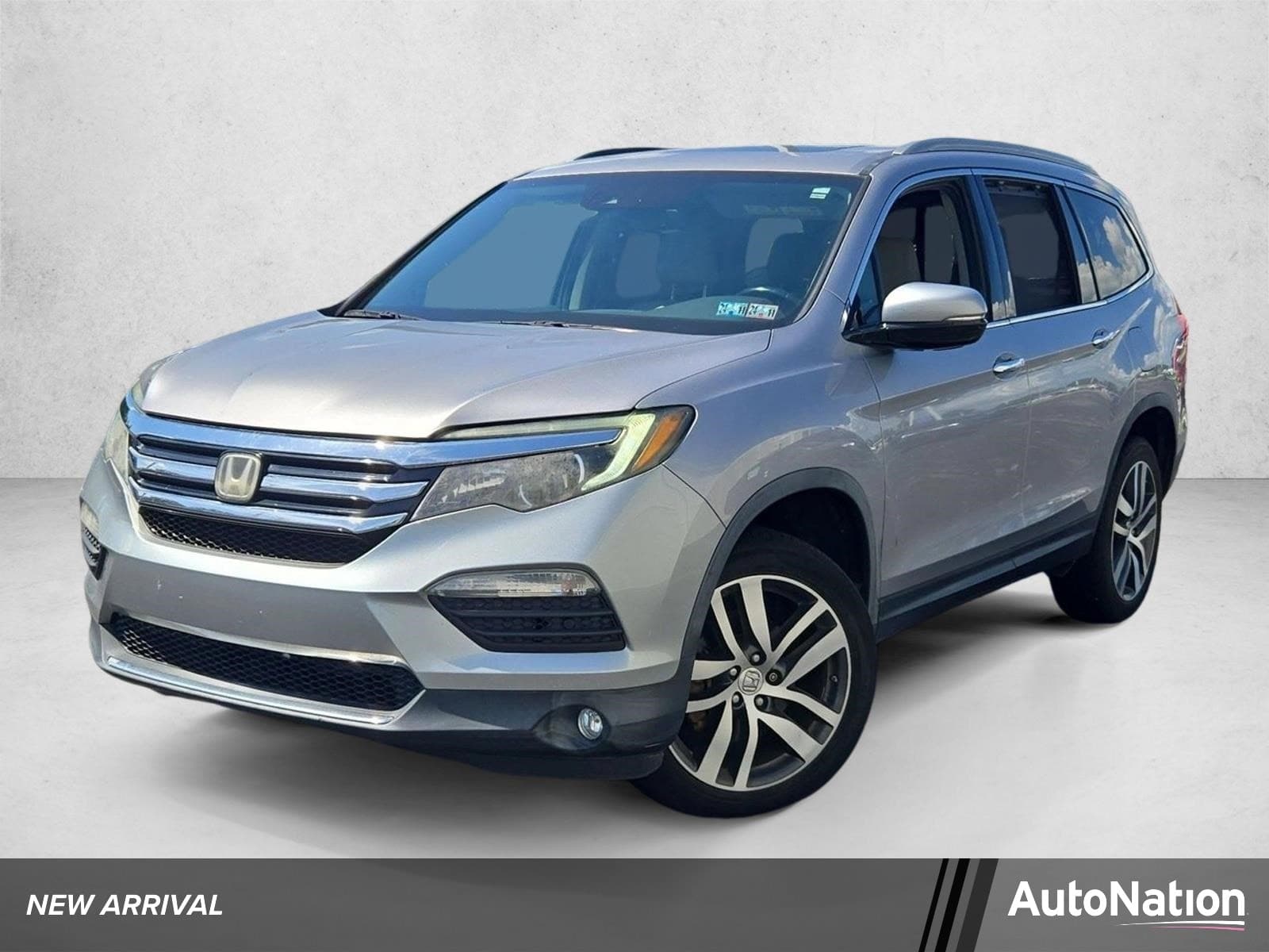 2018 Honda Pilot Elite — photo 1 of 15