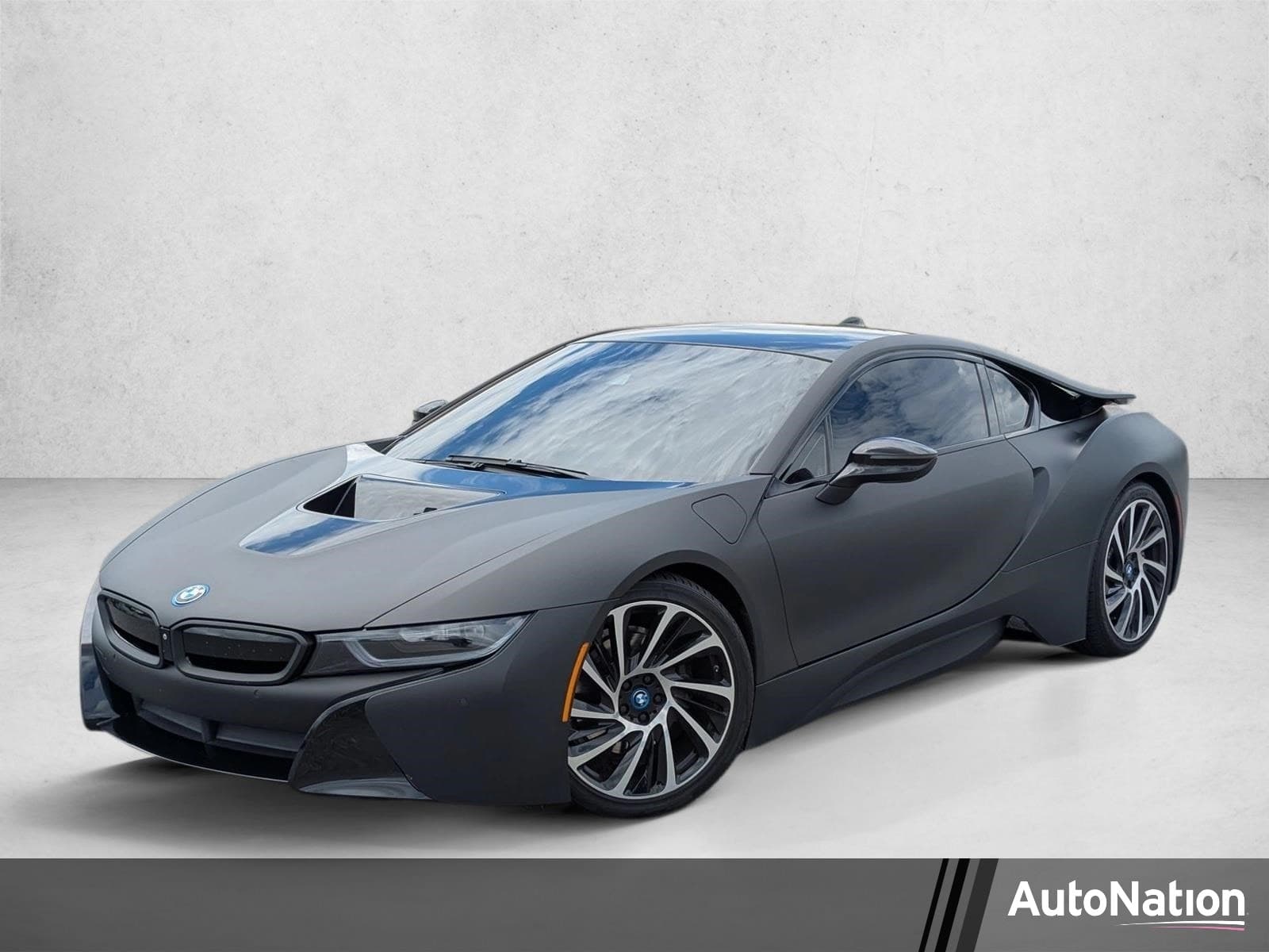 2015 BMW i8 Base — photo 1 of 30