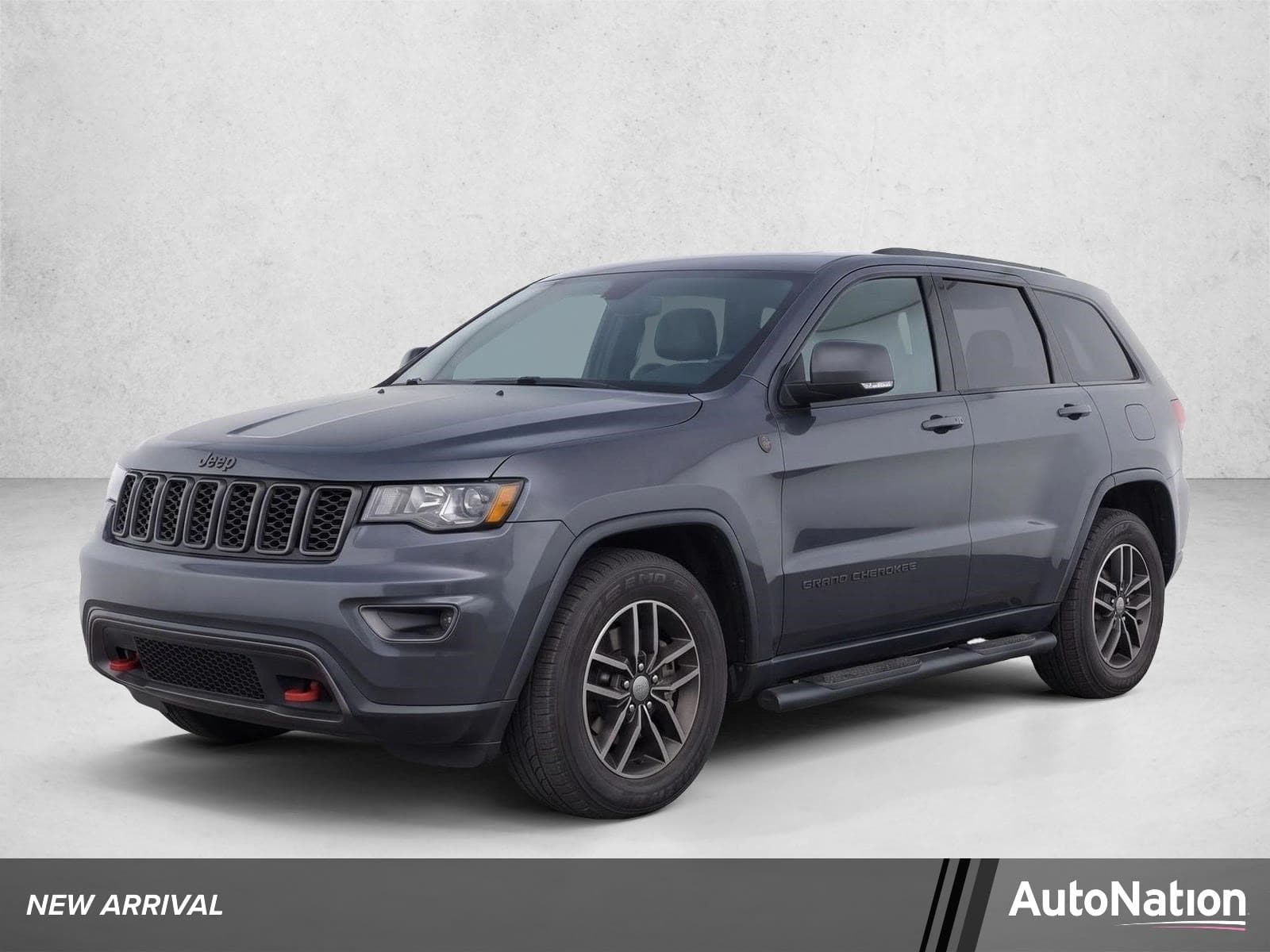 2017 Jeep Grand Cherokee Trailhawk — photo 1 of 8