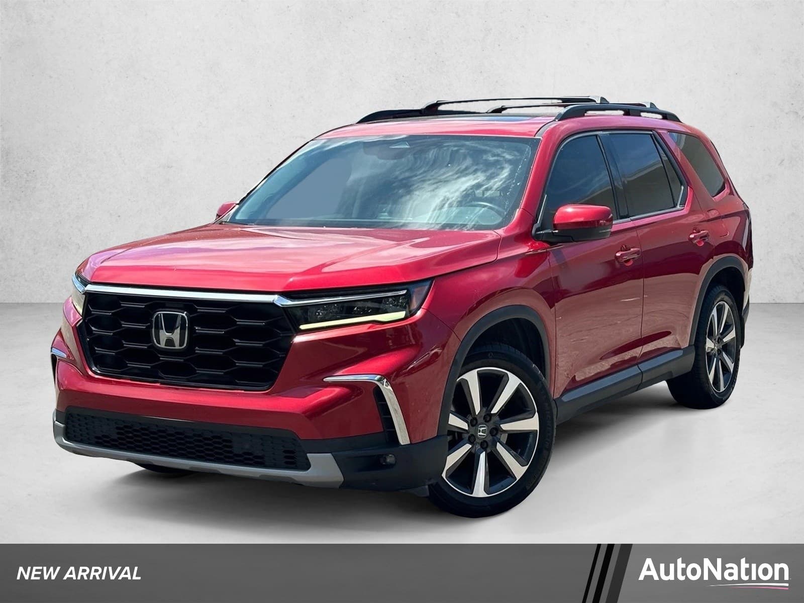 2023 Honda Pilot Touring — photo 1 of 30
