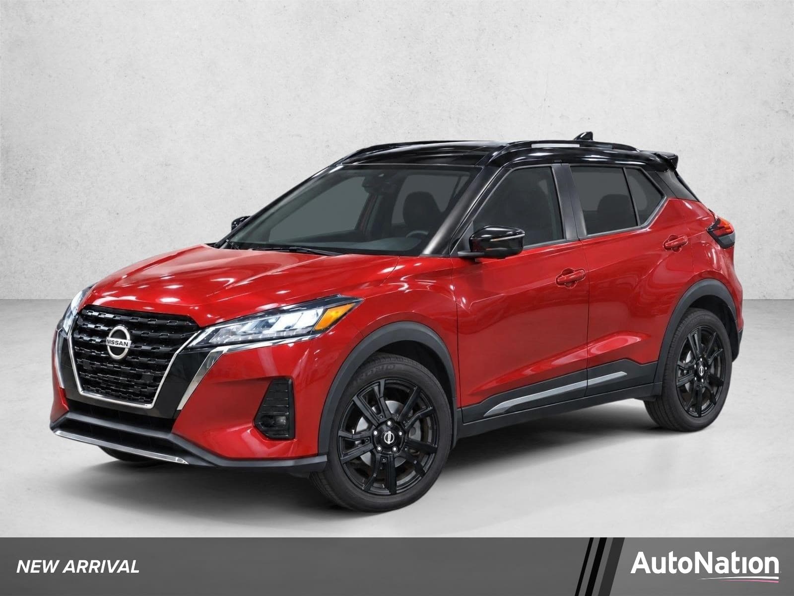 2021 Nissan Kicks SR — photo 1 of 8