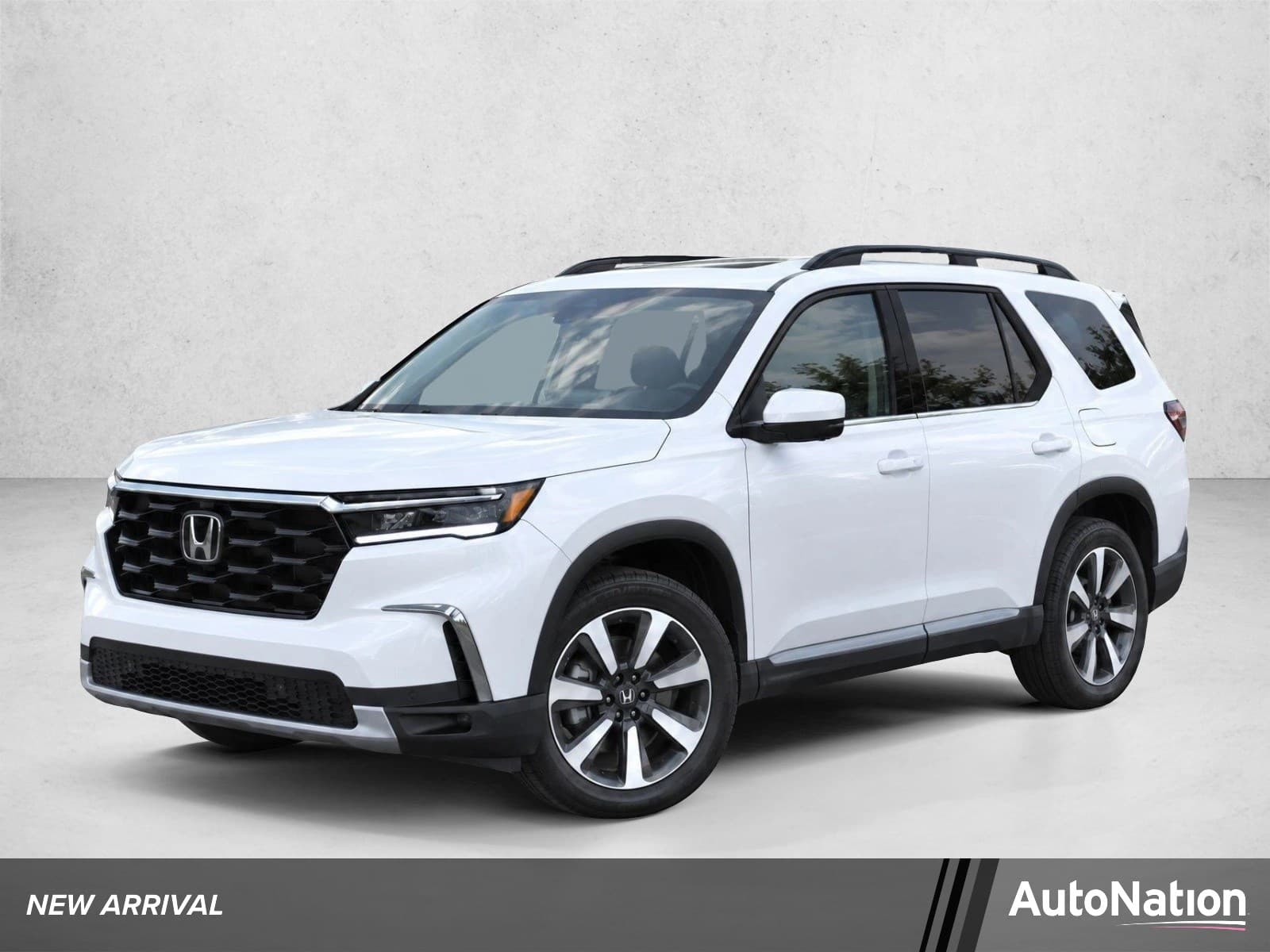 2024 Honda Pilot Touring — photo 1 of 8