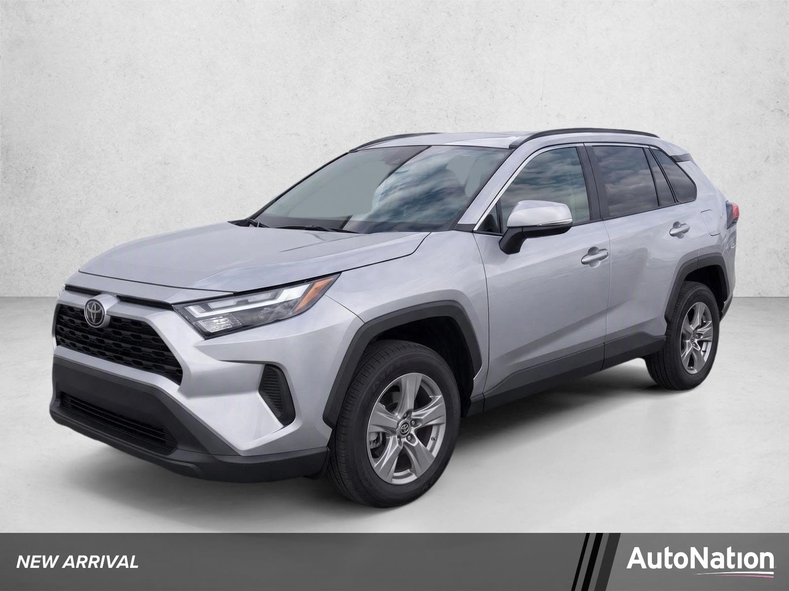 2023 Toyota RAV4 XLE — photo 1 of 8