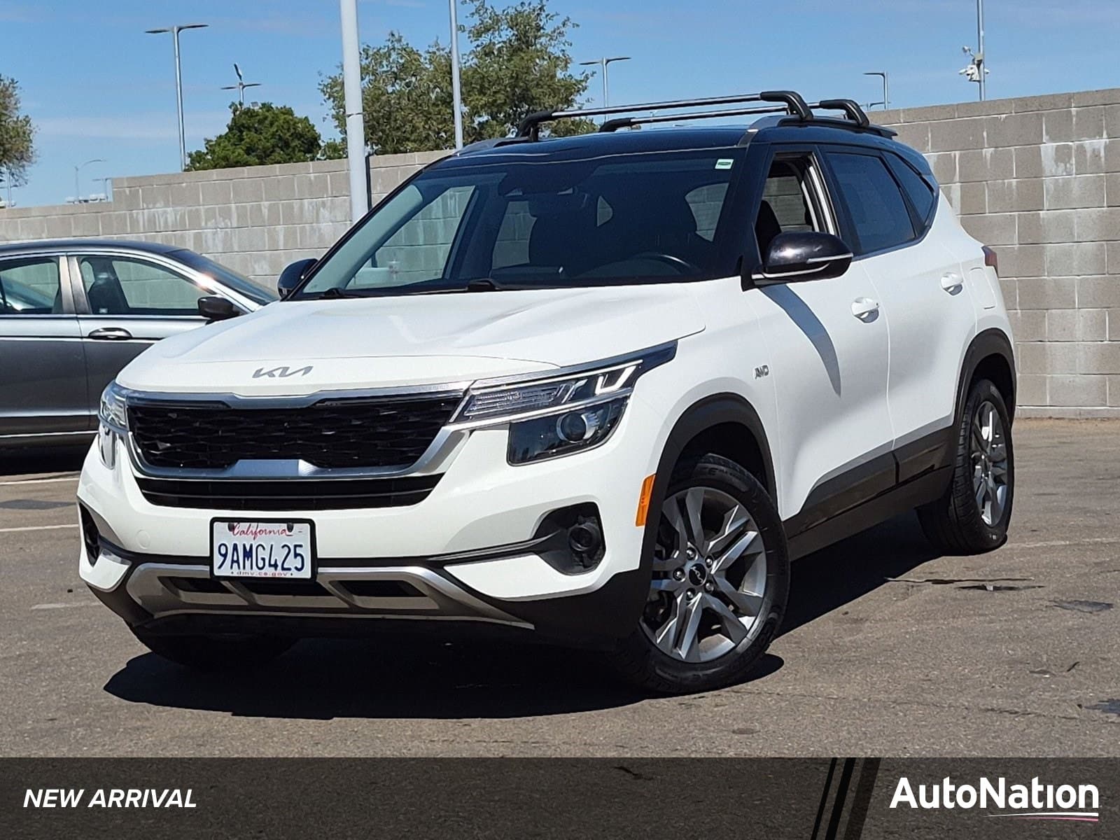 2022 Kia Seltos S — photo 1 of 23