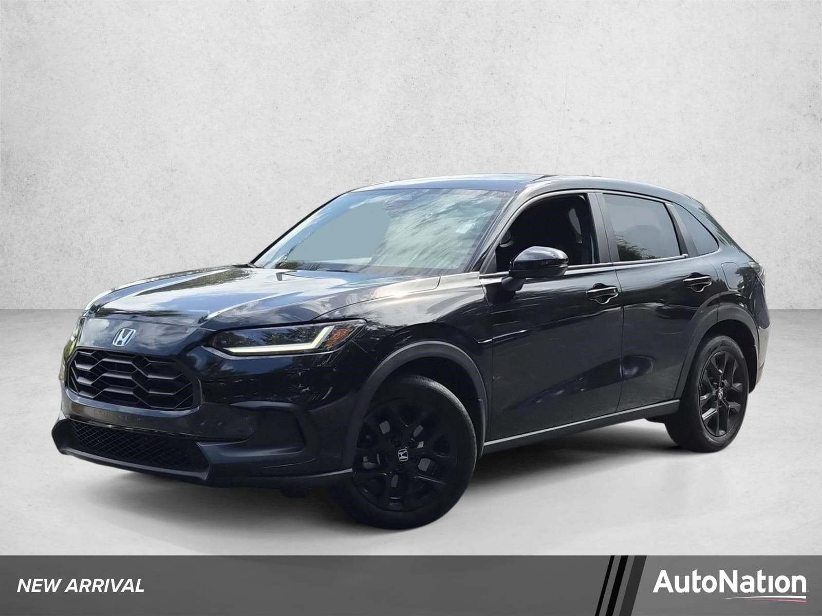 2024 Honda HR-V Base — photo 1 of 15