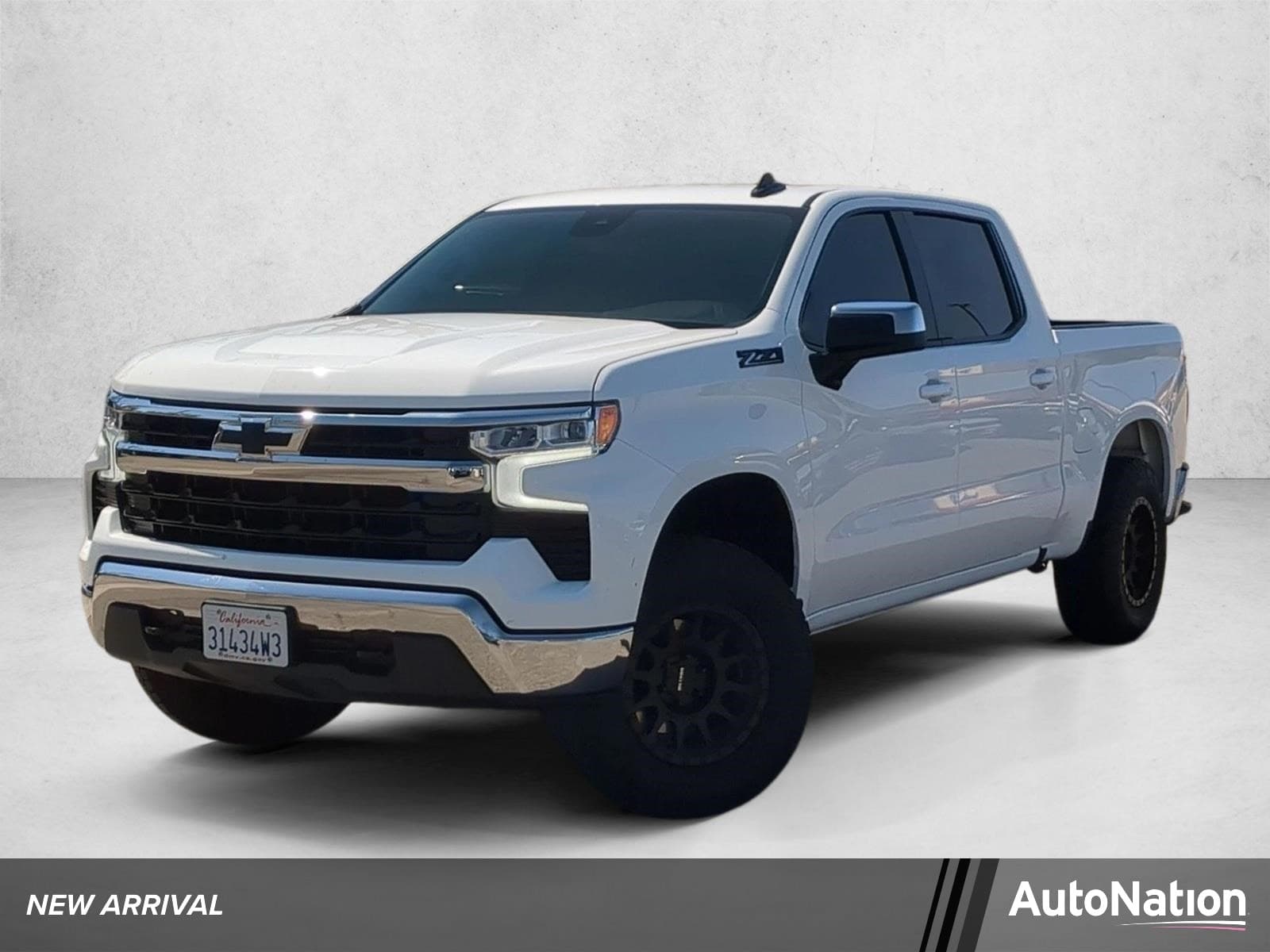 2024 Chevrolet Silverado 1500 LT — photo 1 of 25