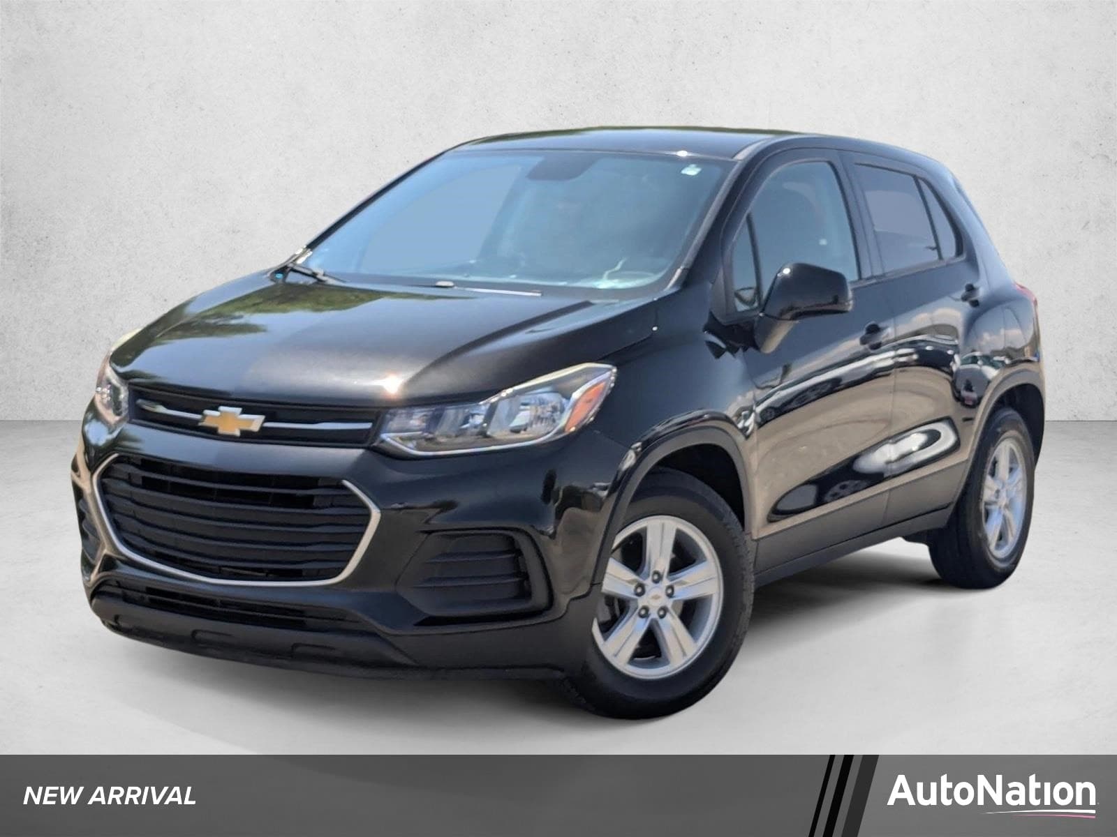 2021 Chevrolet Trax LS — photo 1 of 24