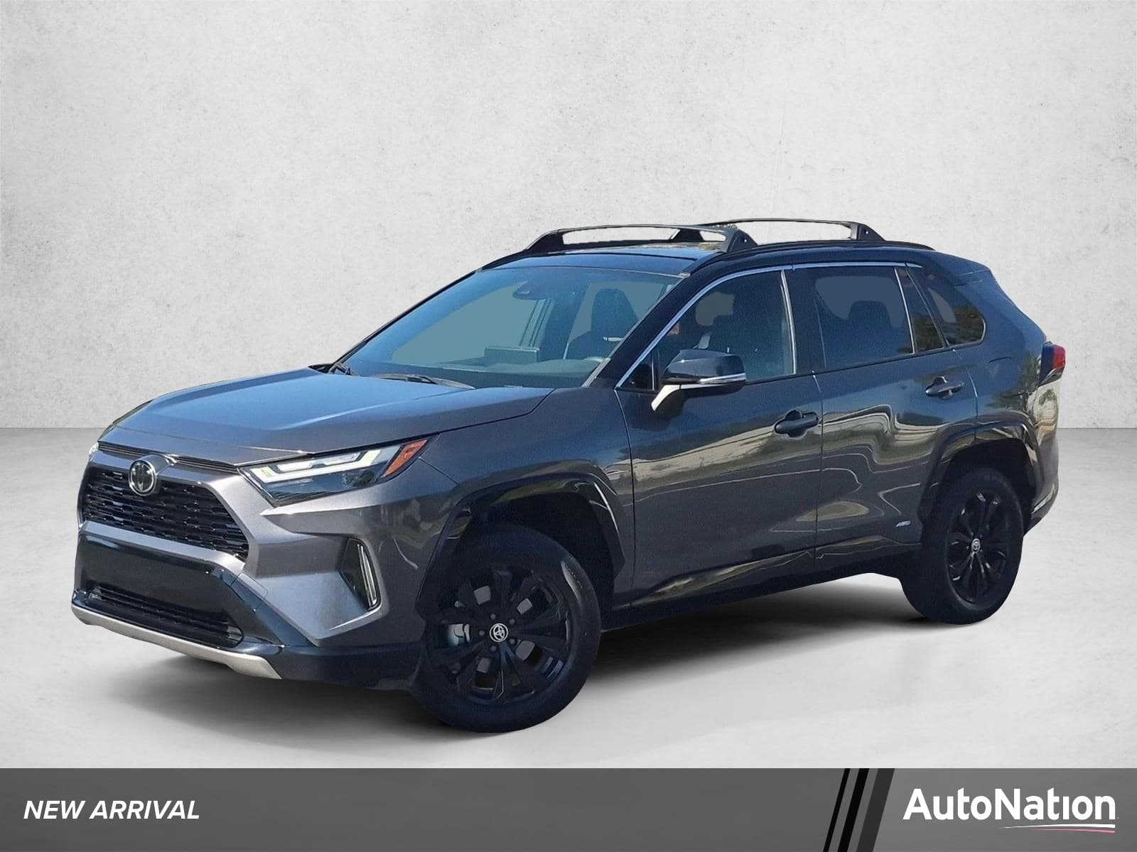 2025 Toyota RAV4 Hybrid XSE — photo 1 of 25