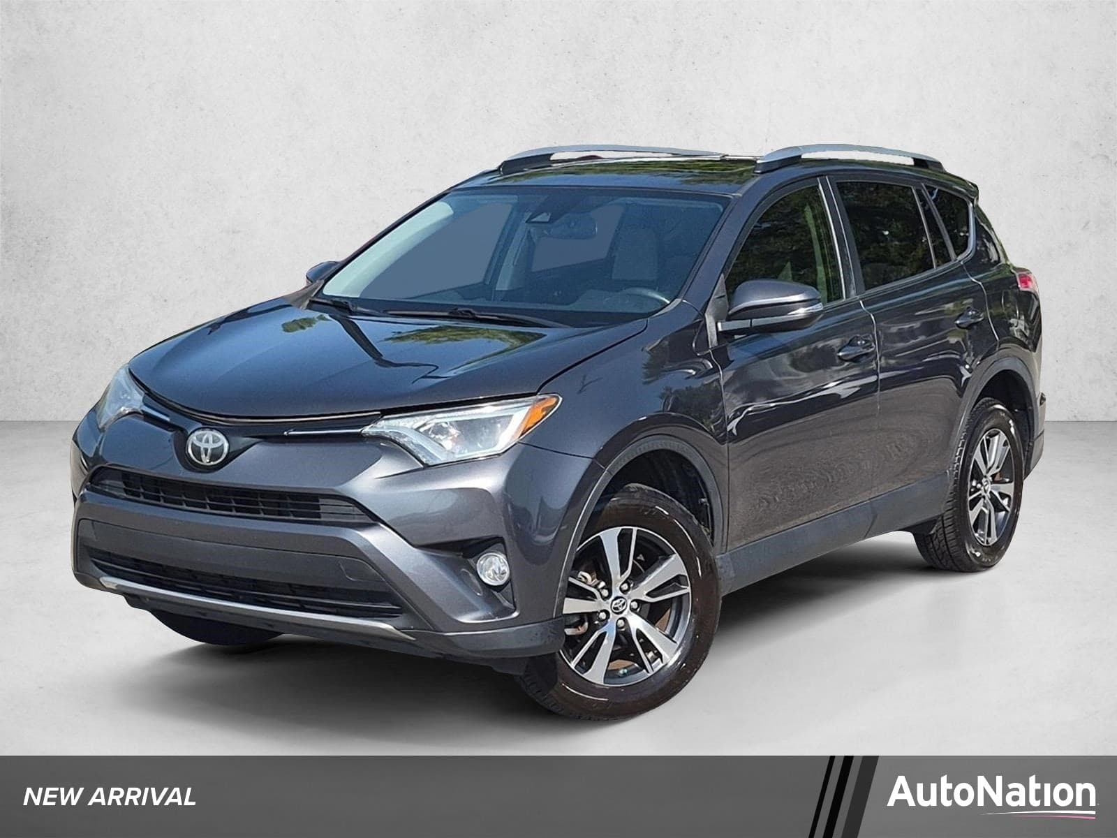 2018 Toyota RAV4 XLE — photo 1 of 23