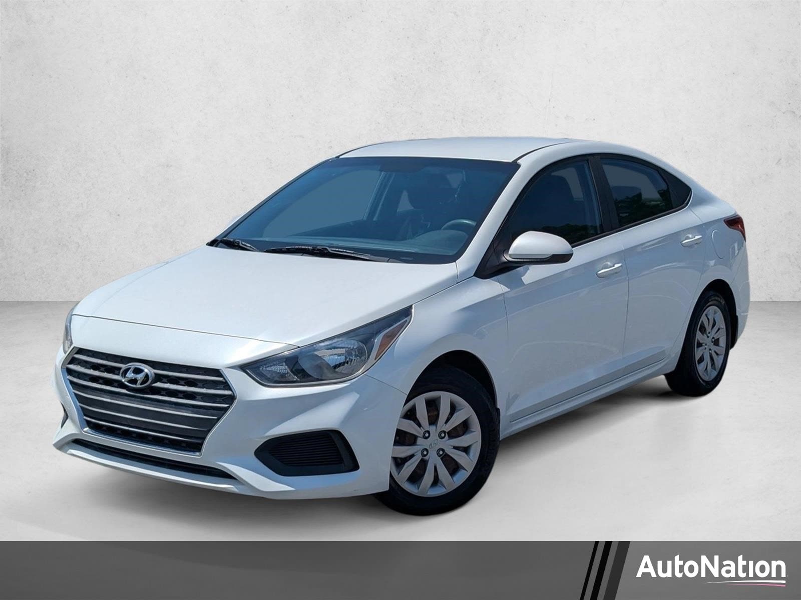 2018 Hyundai Accent SE — photo 1 of 30