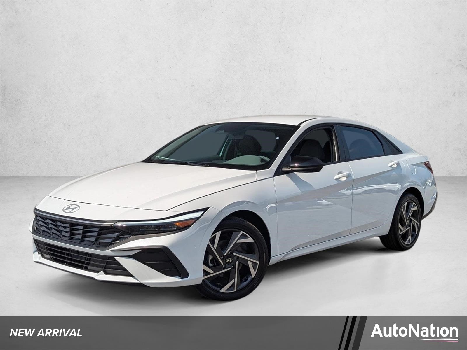 2025 Hyundai Elantra Hybrid SEL Sport — photo 1 of 17