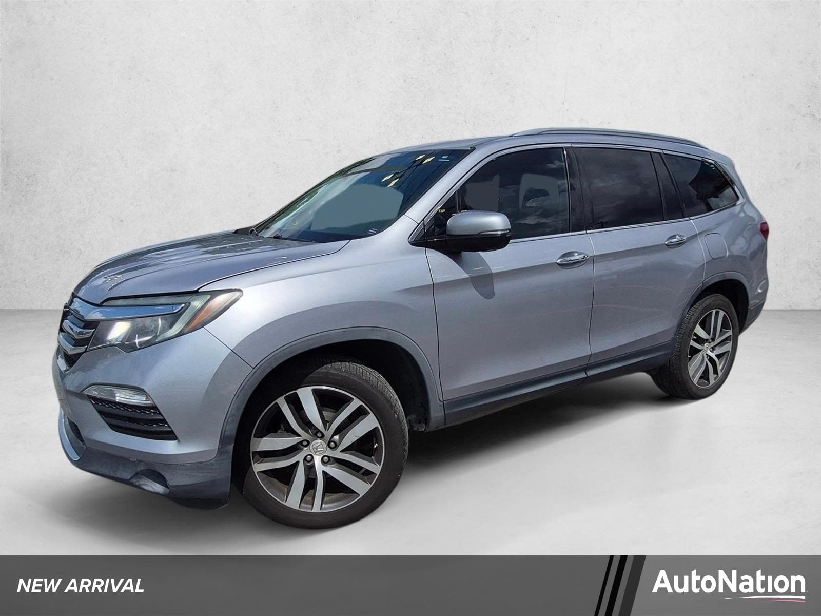 2017 Honda Pilot Elite — photo 1 of 15
