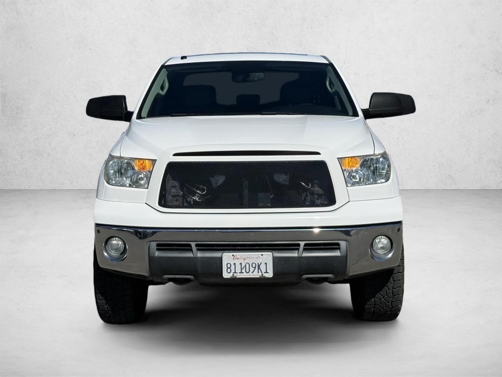 2013 Toyota Tundra 4WD Truck Base — photo 1 of 10