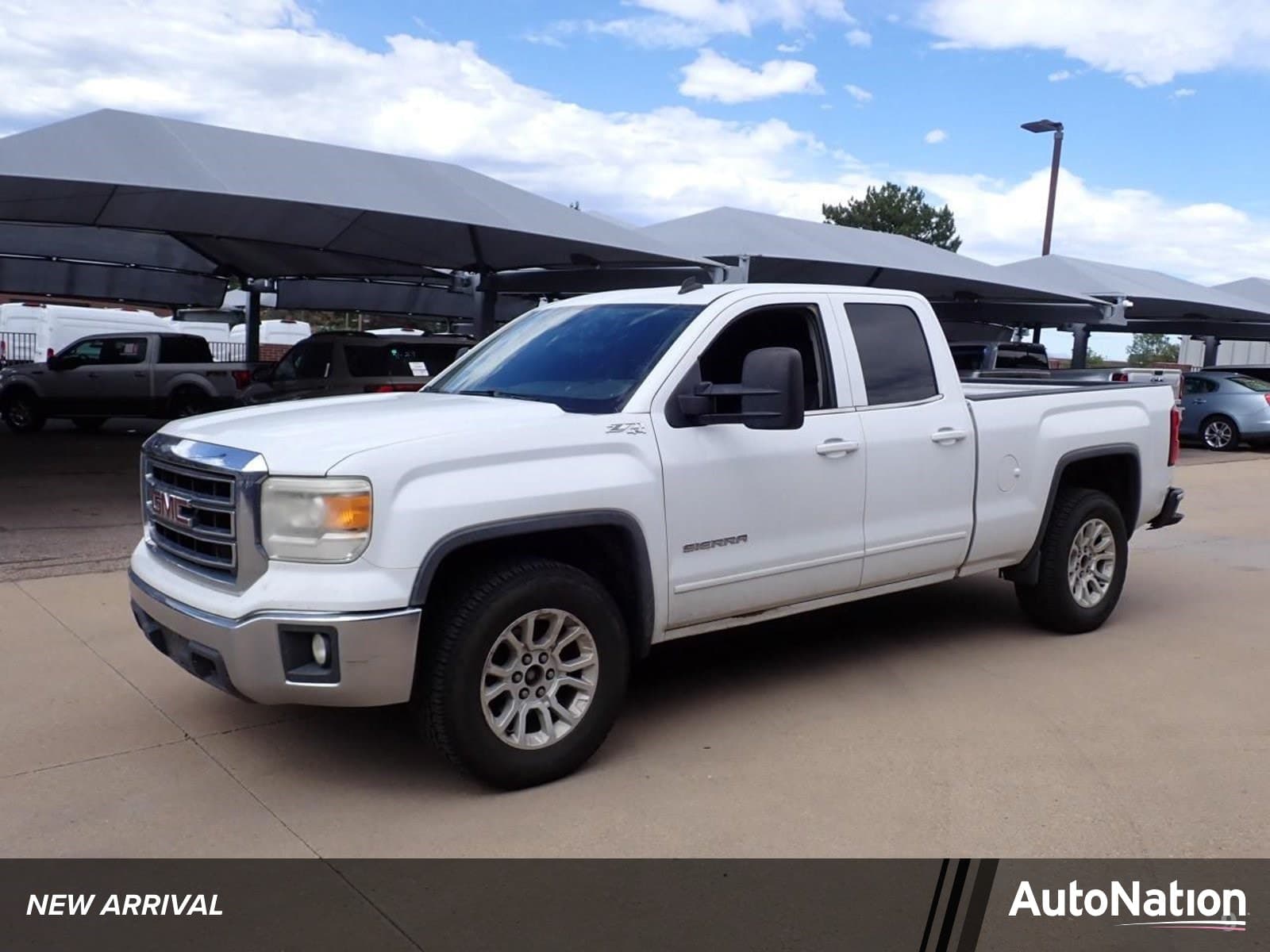 2014 GMC Sierra 1500 SLE — photo 1 of 15