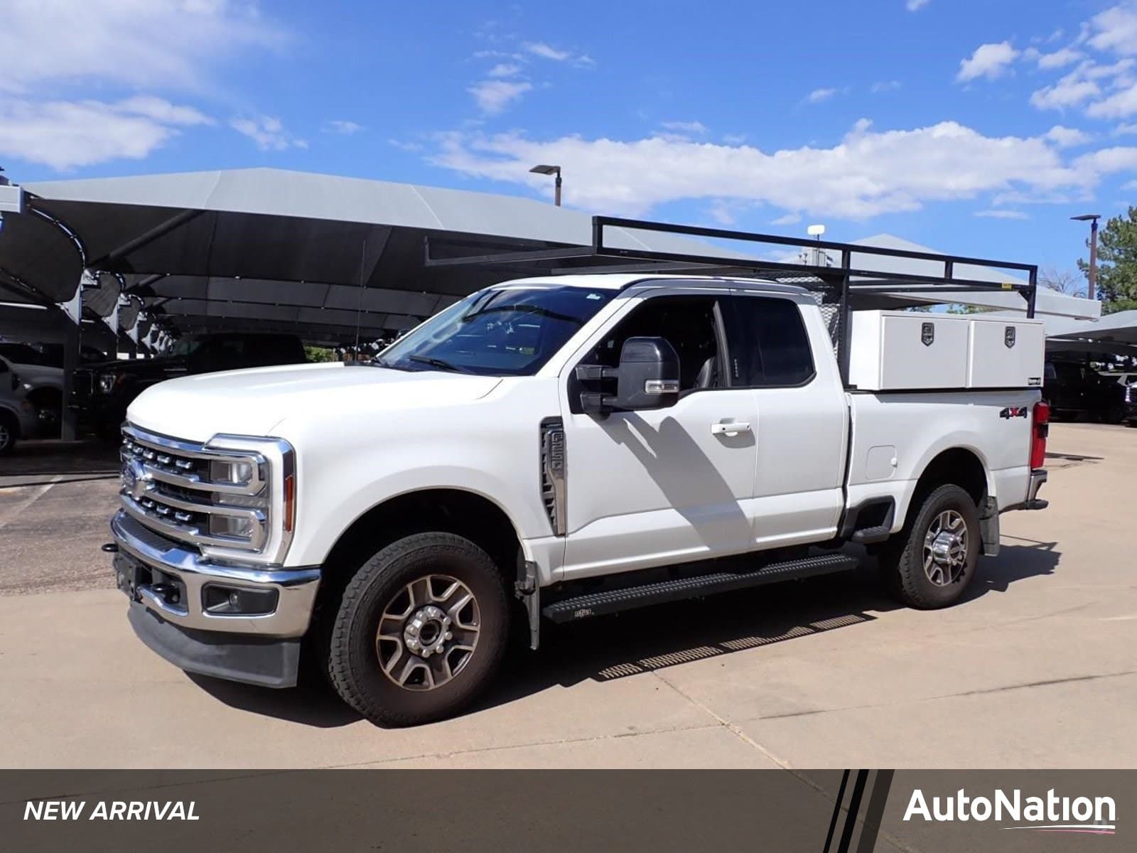2024 Ford Super Duty F-250 SRW LARIAT — photo 1 of 15