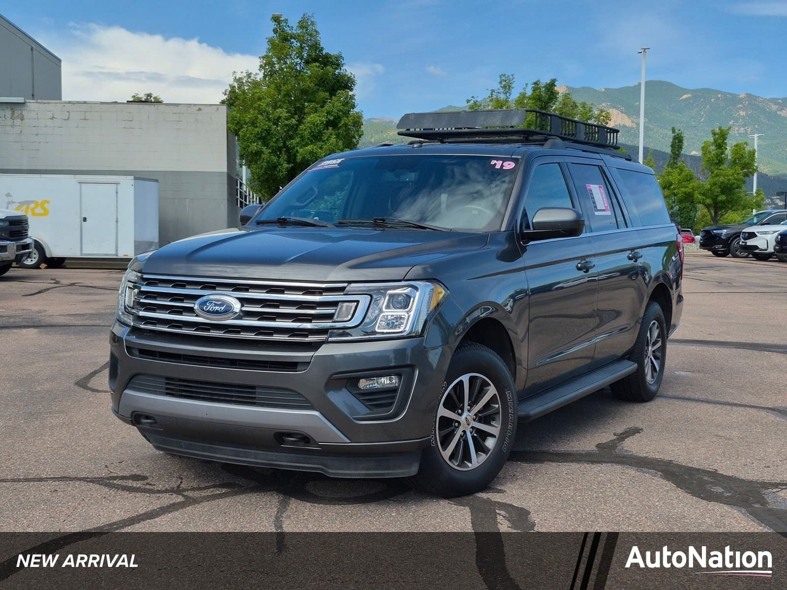 2019 Ford Expedition Max XLT — photo 1 of 27