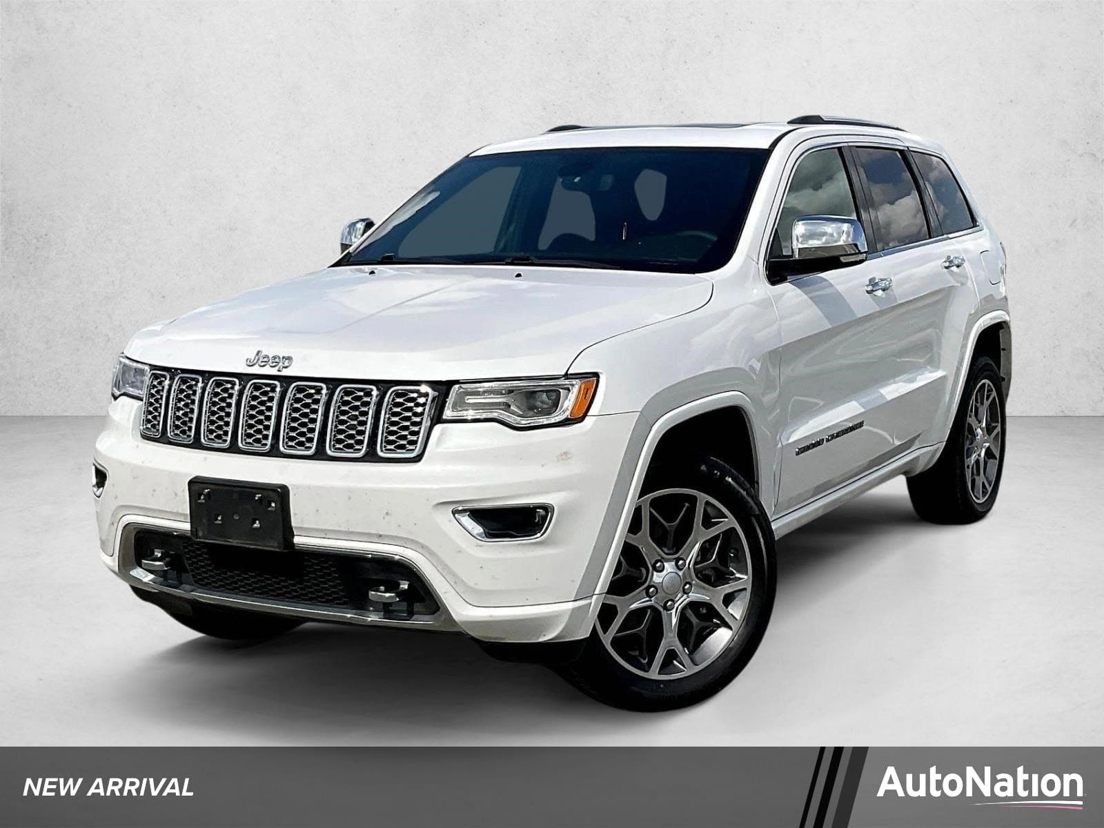 2021 Jeep Grand Cherokee Overland — photo 1 of 29